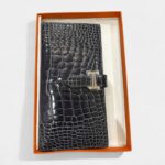 Hermès Béarn Wallet in Navy Crocodile Leather