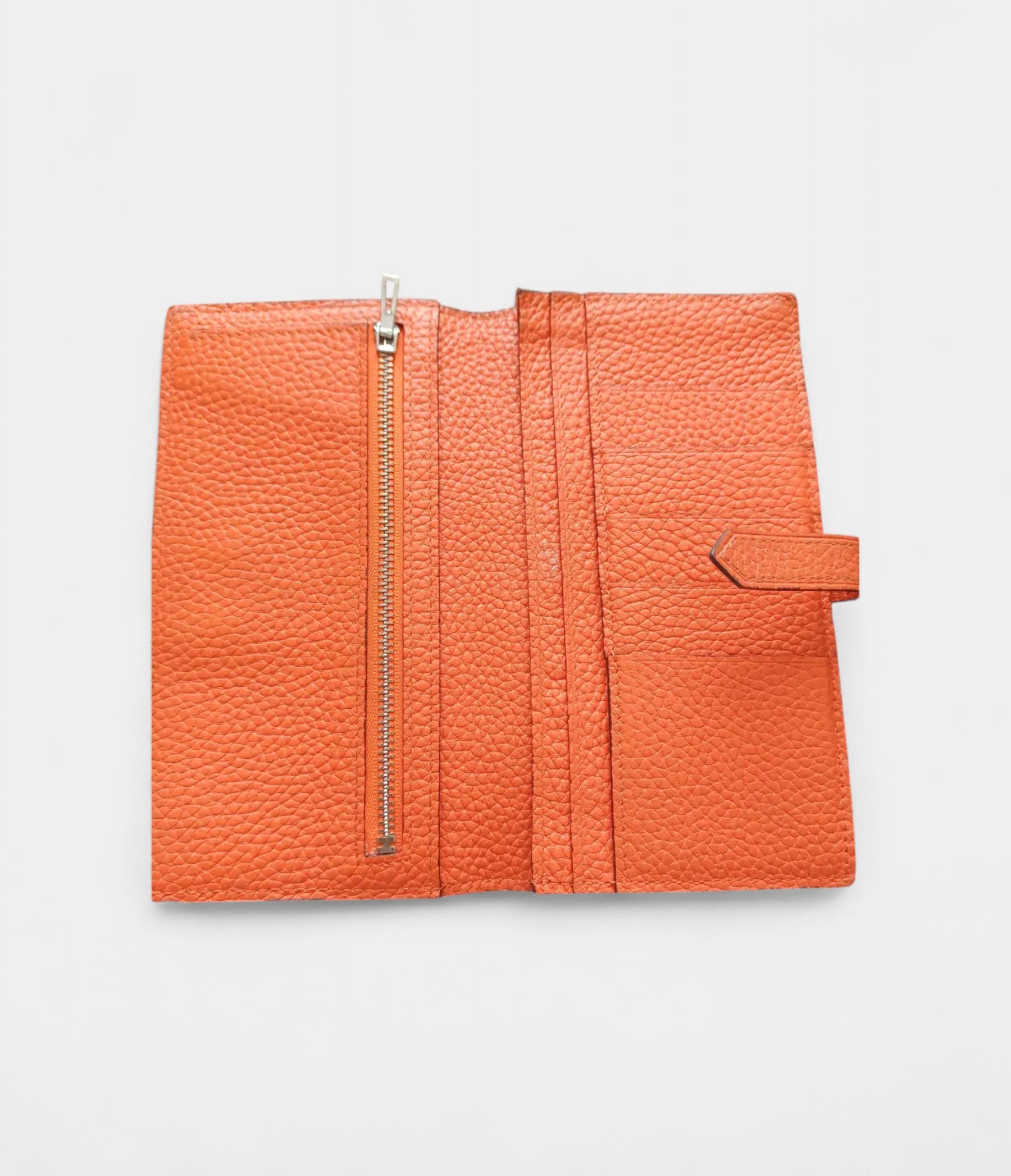 HermesBearnWalletinOrangeLeatherExpressionofElegance_1_f5407864-a55e-4414-a7e2-4f1a4fc3ec10.jpg Hermès Béarn Wallet in Orange Leather Expression of Elegance