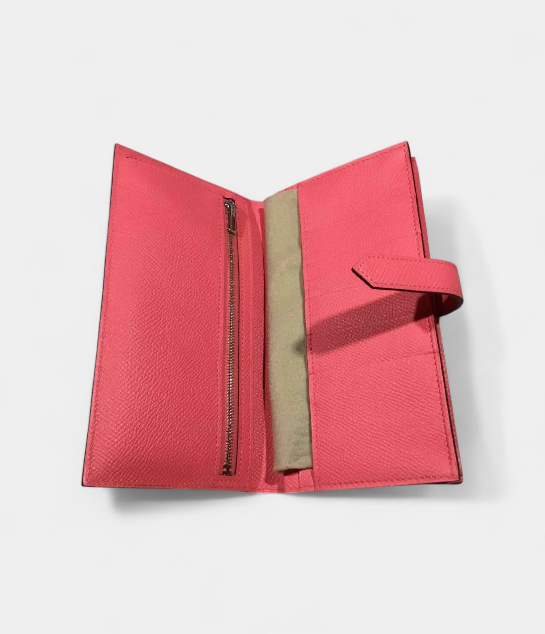 Hermès Béarn Wallet in Pink Leather Sophisticated Essential
