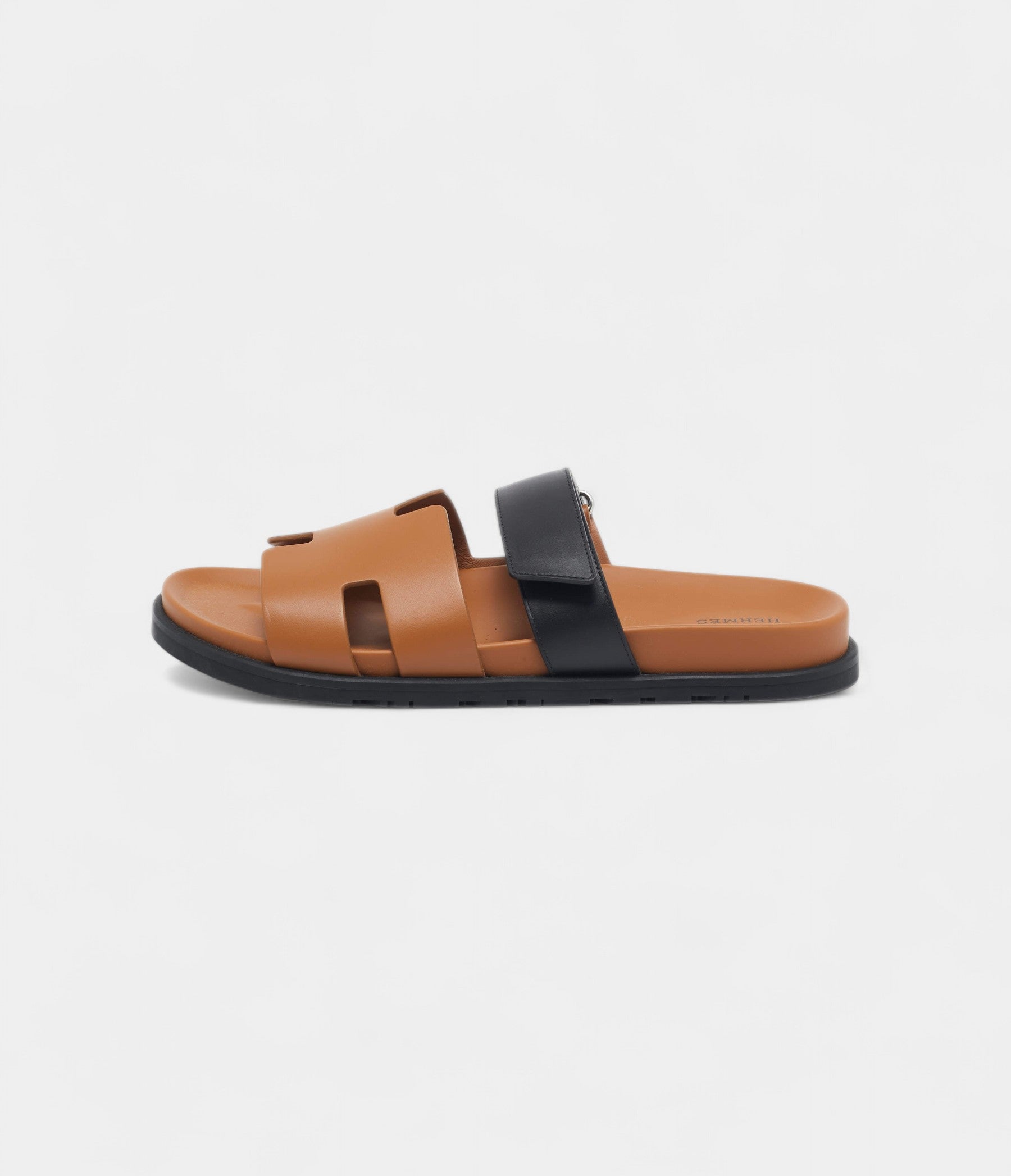 HermesBlackBrownLeatherChypreSandals44EU_1.jpg Hermes Black/Brown Leather Chypre Sandals 44 EU