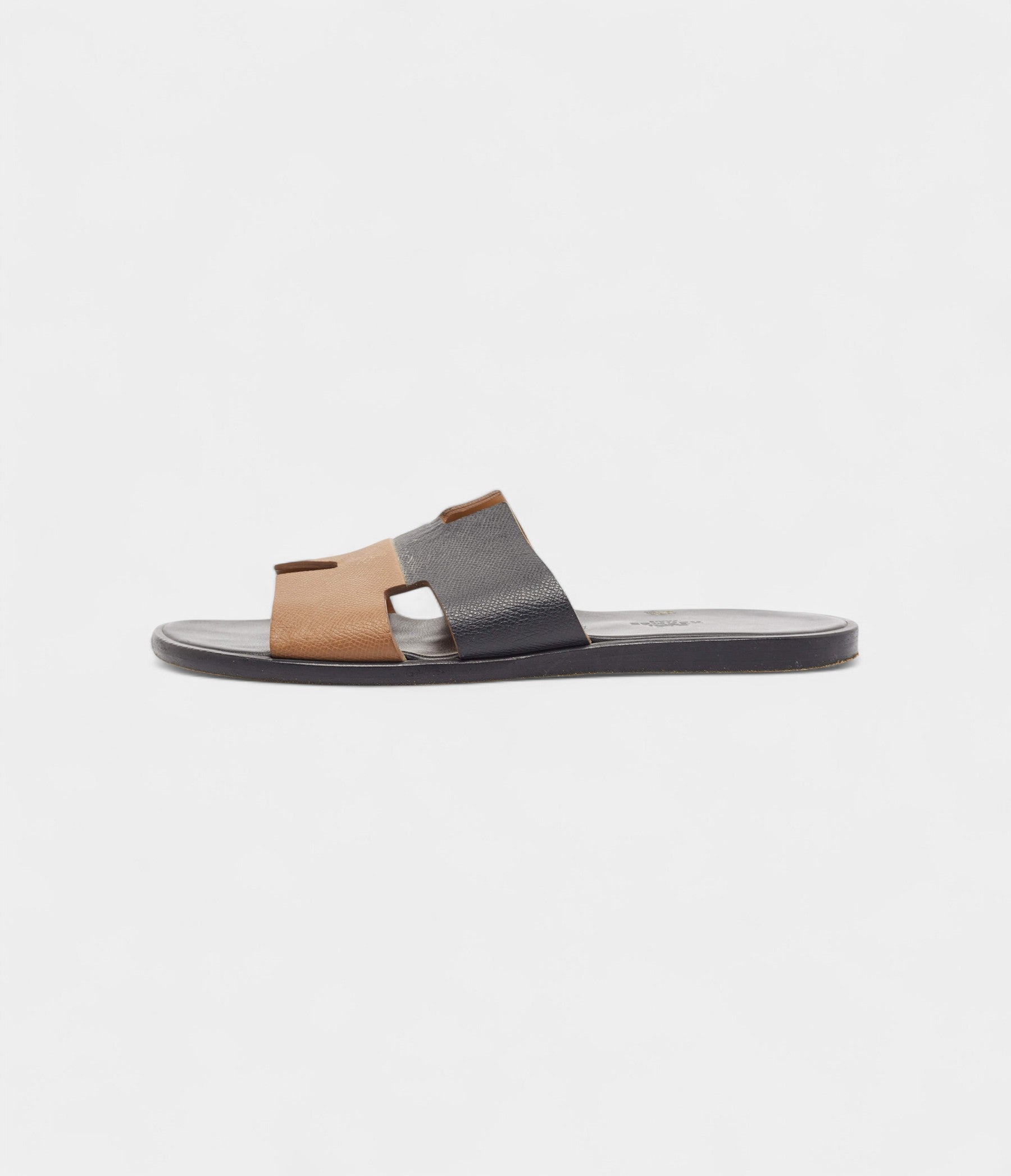 HermesBrownBlackLeatherIzmirFlatSlides43EU_2.jpg Hermes Brown/Black Leather Izmir Flat Slides 43 EU