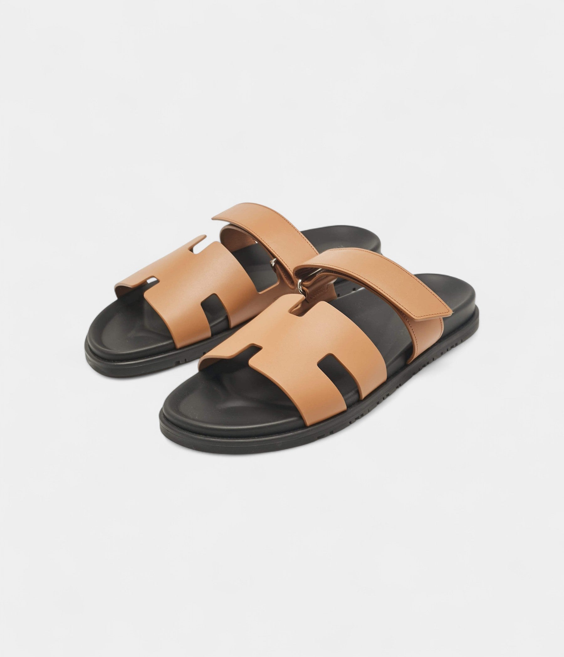 HermesBrownLeatherChypreFlatSandals45EU_1.jpg Hermes Brown Leather Chypre Flat Sandals 45 EU