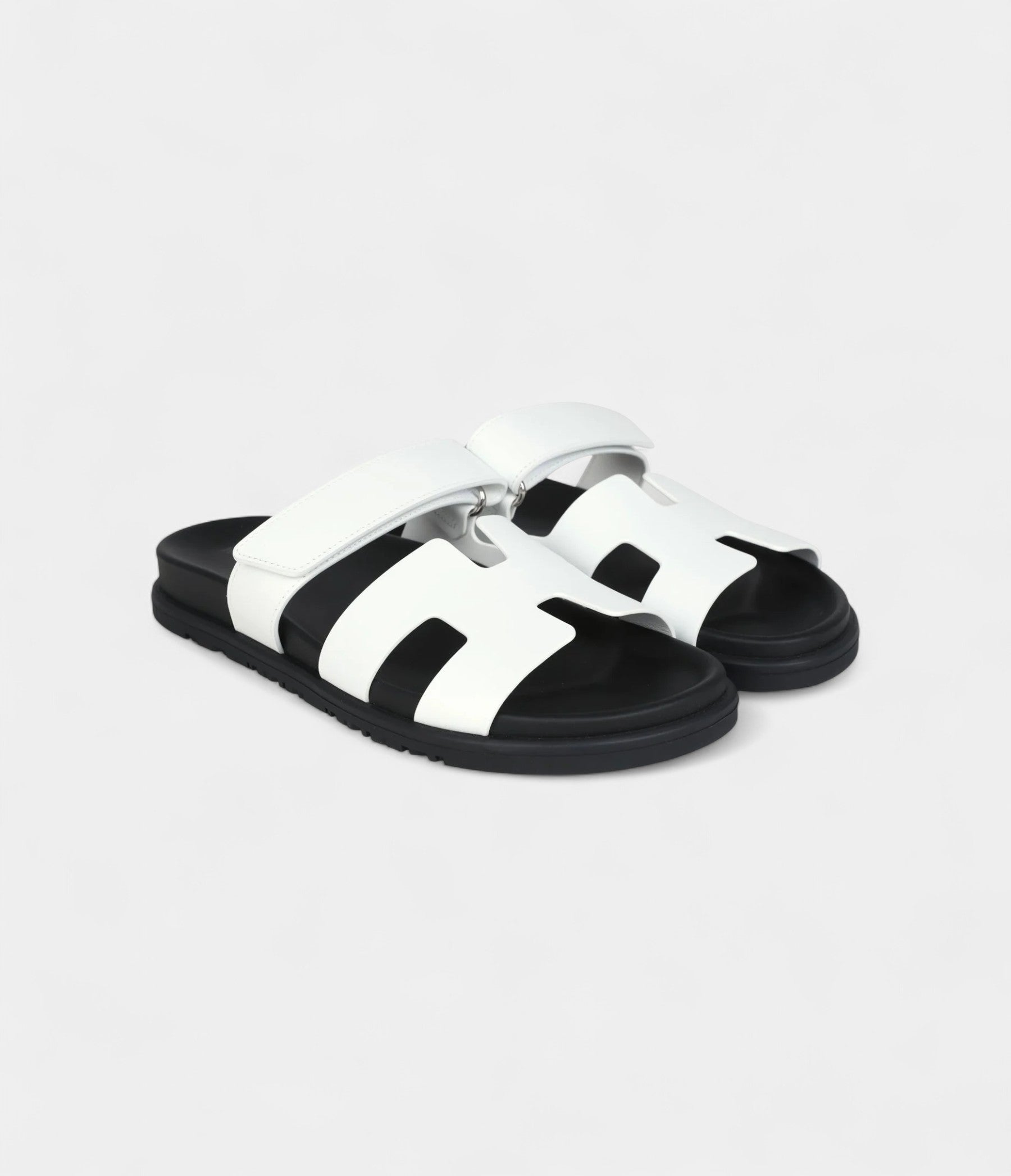 Hermès Chypre Sandals White Calfskin Palladium Hardware 38 EU