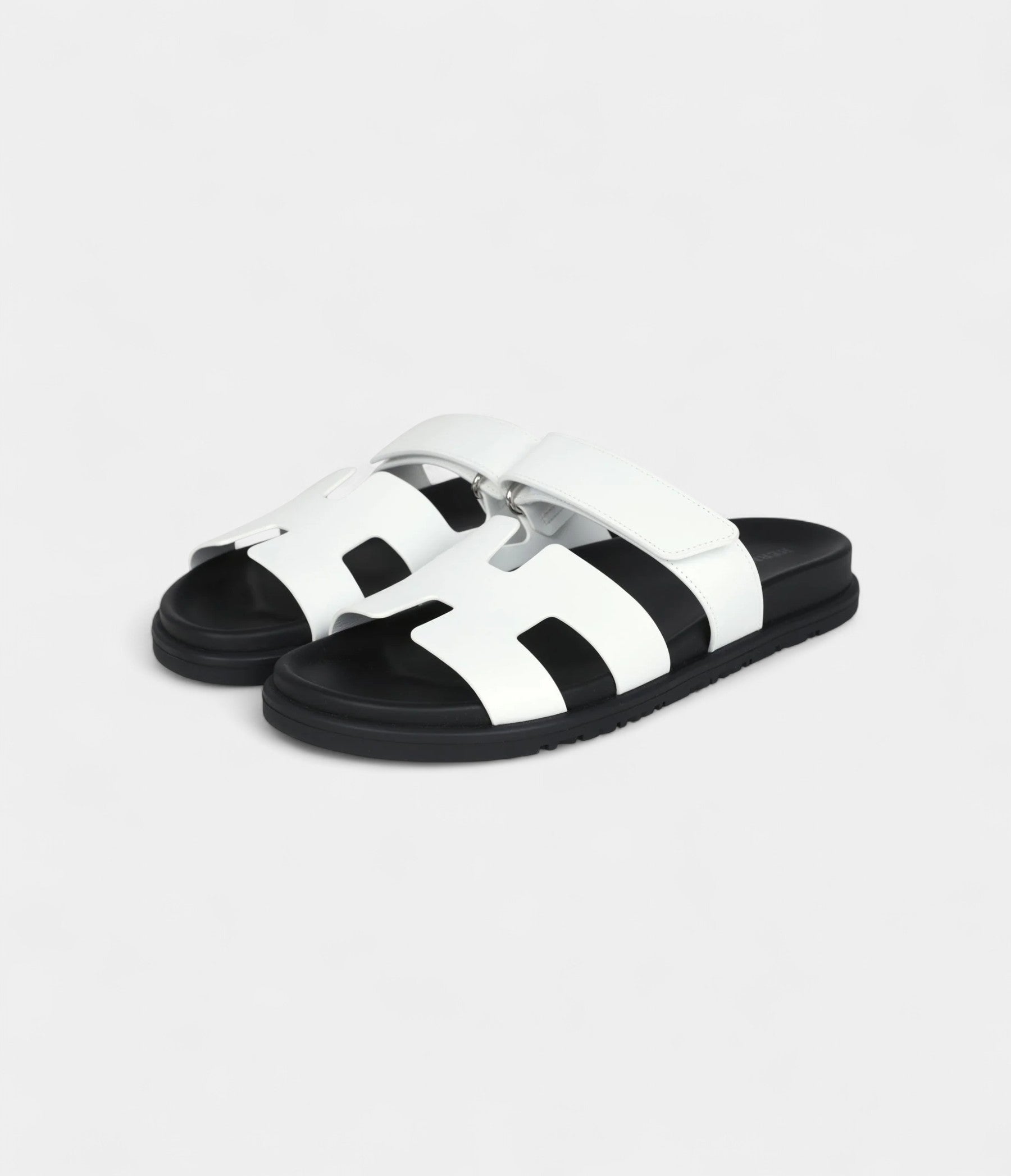 Hermès Chypre Sandals White Calfskin Palladium Hardware 38 EU