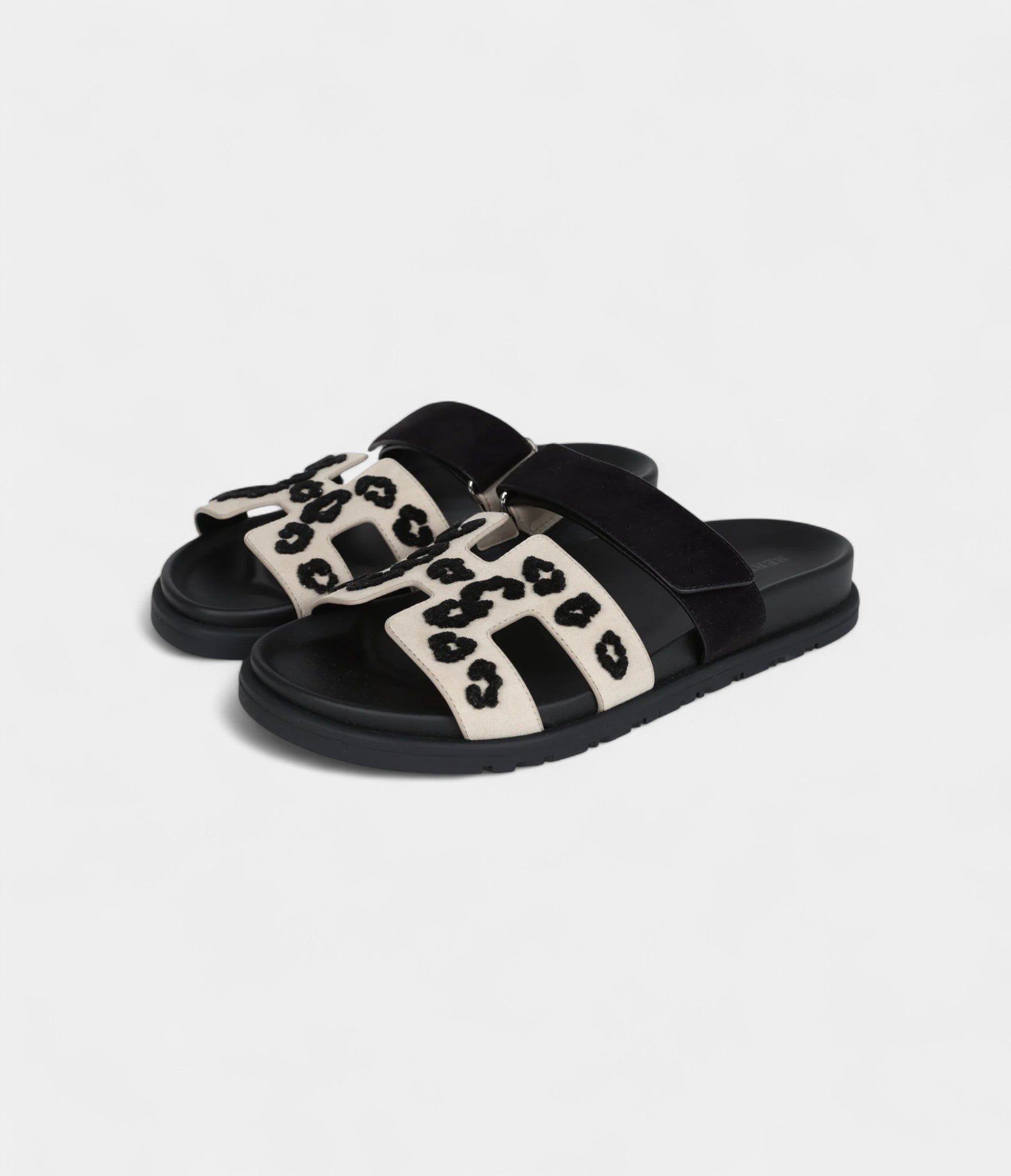 Hermès Chypre Techno Sandal Beige Esquisse and Black Tufted Suede Palladium Hardware 37 EU