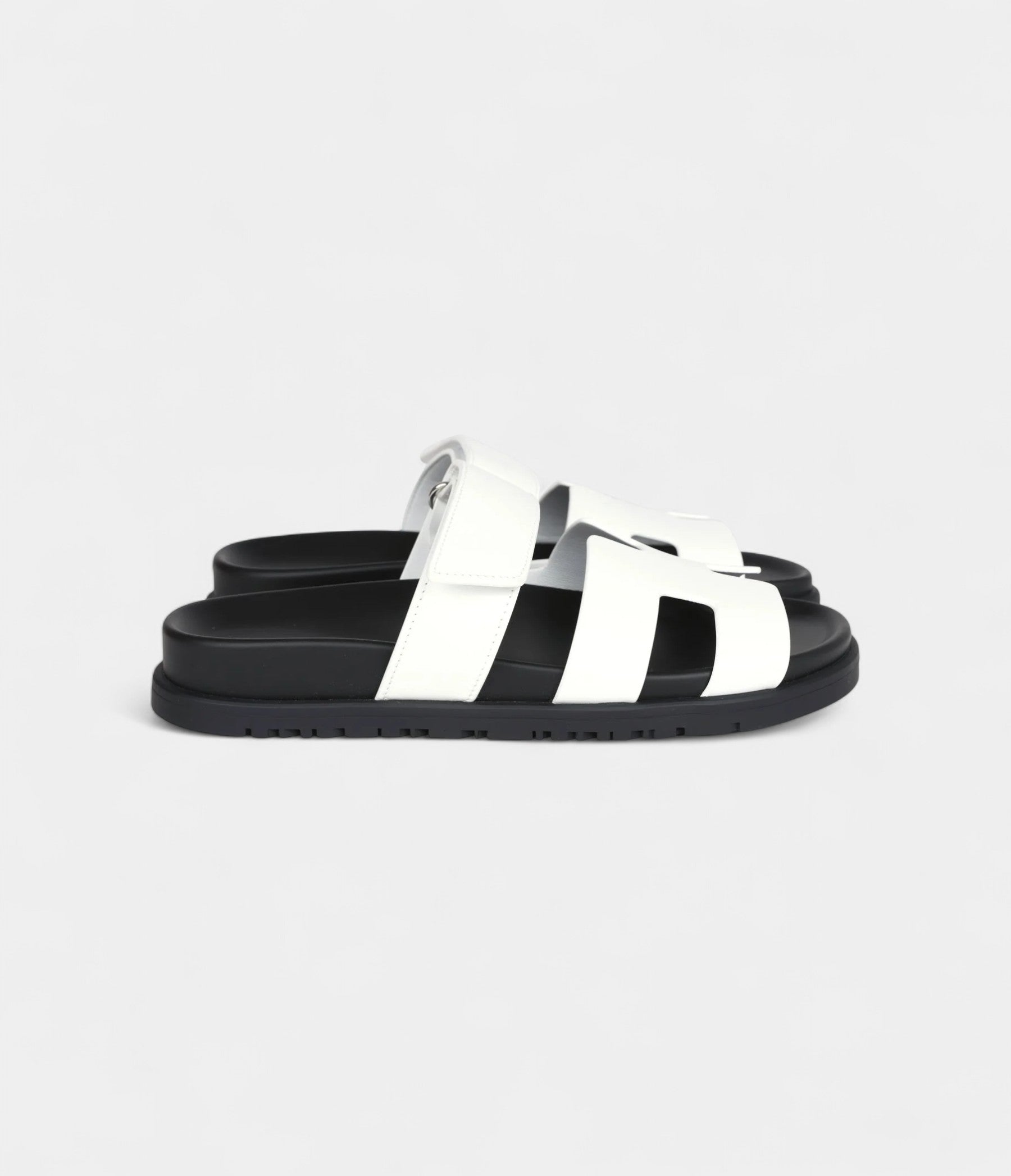 HermesChypreTechnoSandalsGoldCalfskinPalladiumHardware39EU_8_c348dfb2-8443-4121-9c80-4f06bd61d5c4.jpg Hermès Chypre Techno Sandals White Calfskin Palladium Hardware 36.5 EU