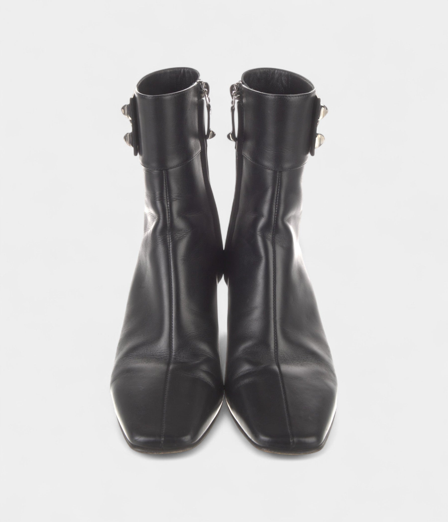 HermesDecouverteBootsUnderstatedRefinementEffortlessVersatility_3.jpg Hermès Decouverte Boots Understated Refinement Effortless Versatility