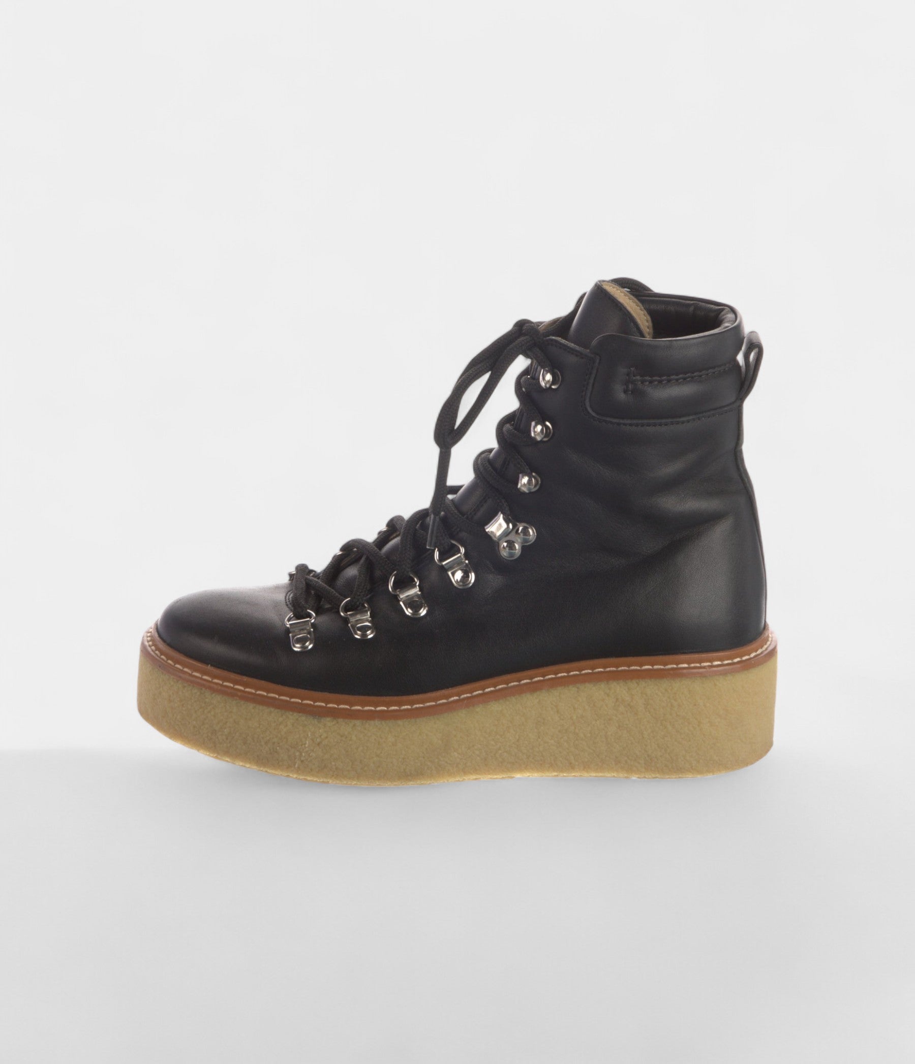 Hermès Discovery Leather Combat Boots Strength Meets Sophistication
