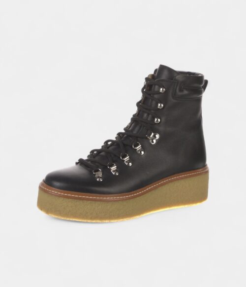 Hermès Discovery Leather Lace Up Boots Rugged Sophistication Meets Timeless Craftsmanship