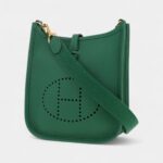 Hermès Evelyne Shoulder Bag in Green Taurillon Clémence Leather