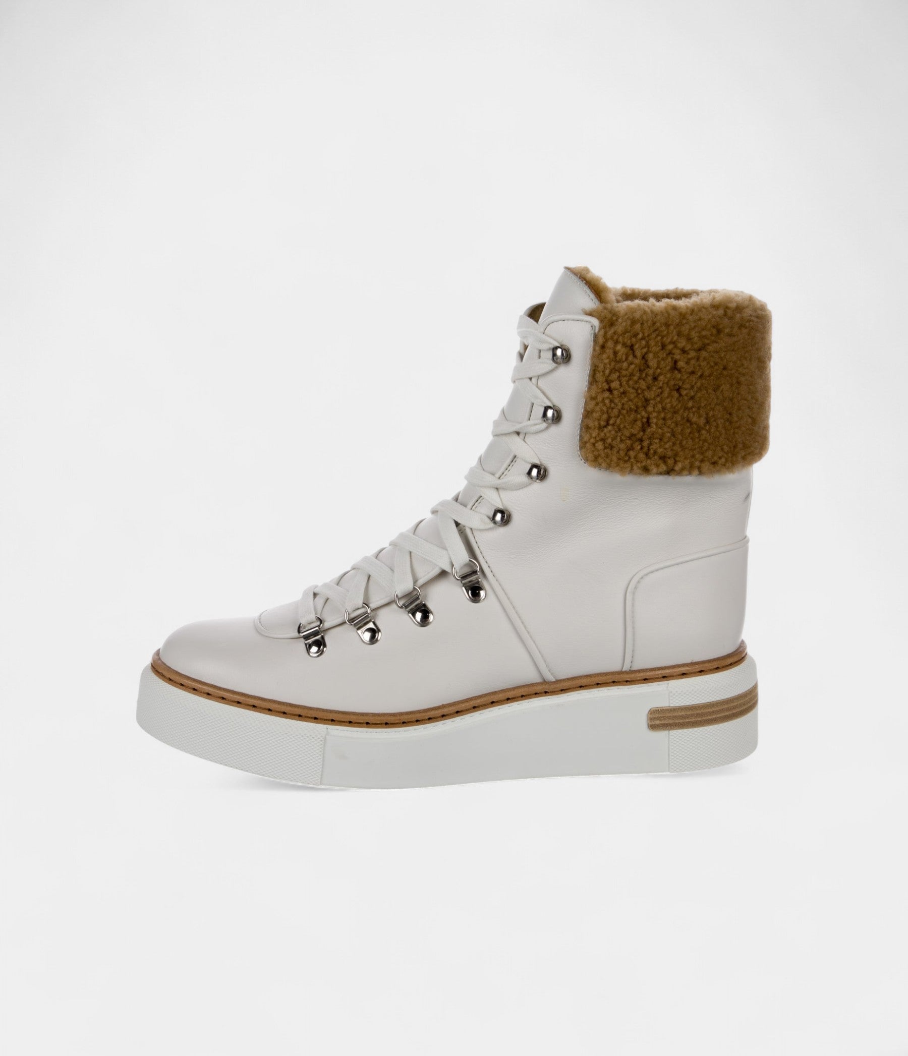 Hermès Flocon Leather Lace-Up Boots Rugged Sophistication Timeless Craftsmanship