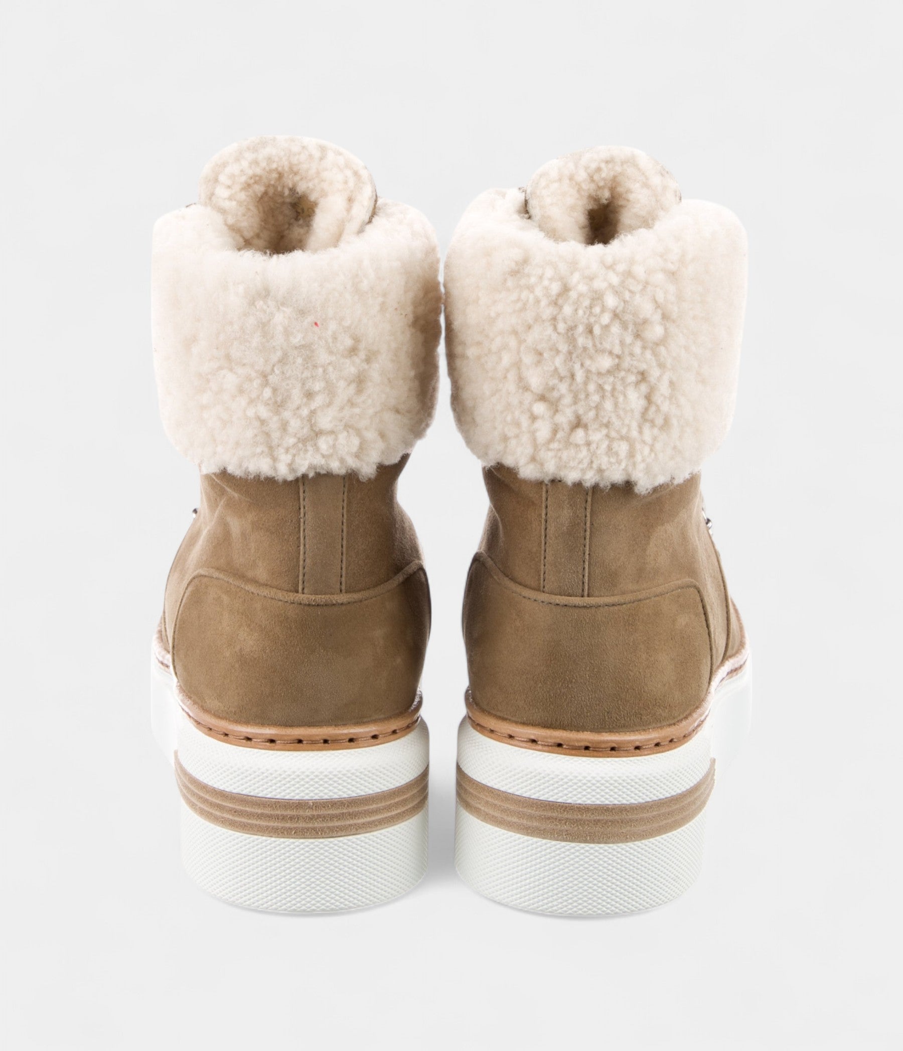 HermesFloconShearlingSnowBootsLuxeWarmthWinter-ReadyElegance_4.jpg Hermès Flocon Shearling Snow Boots Luxe Warmth Winter-Ready Elegance
