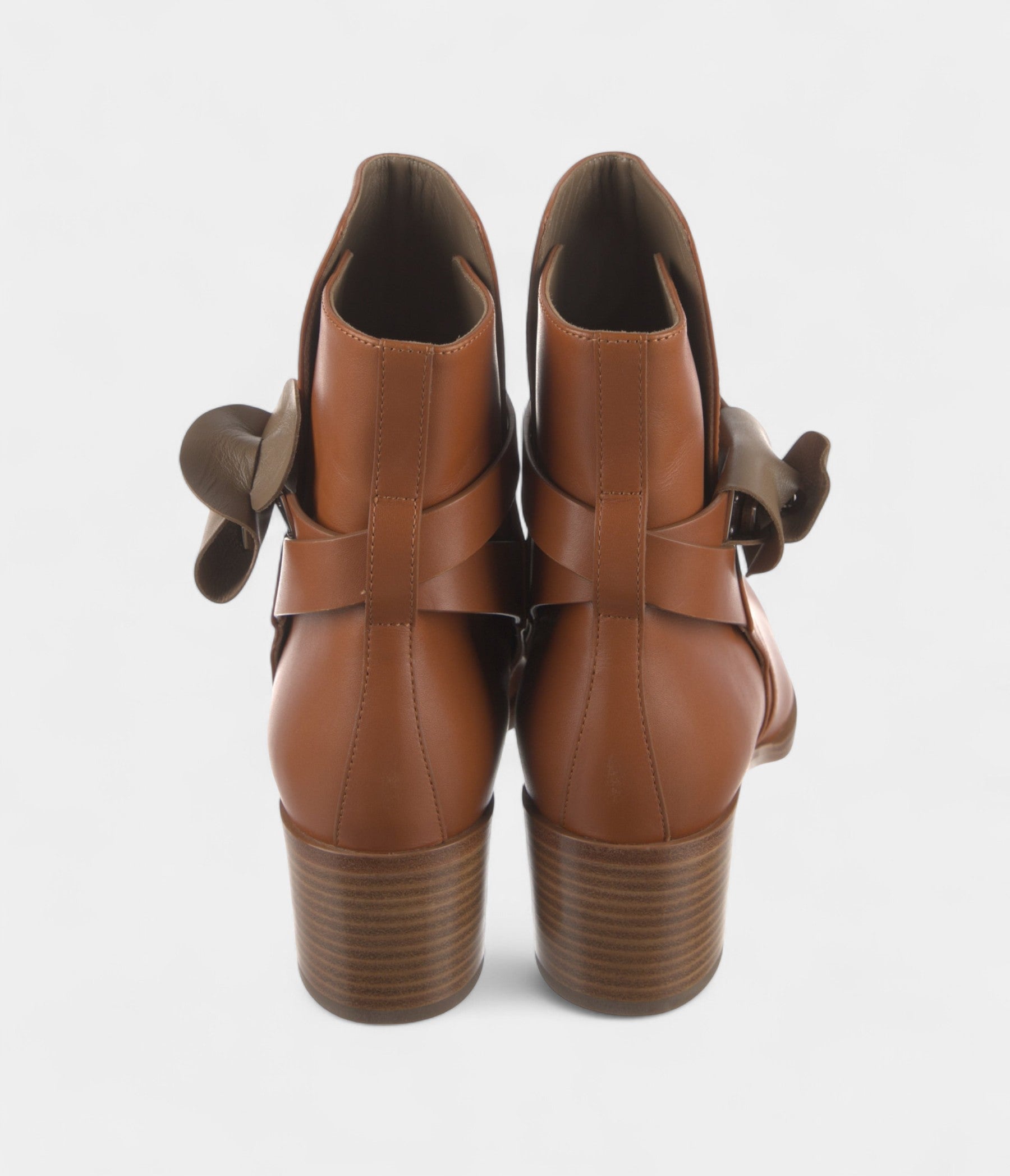HermesFrenchieLeatherBootsConfidentSophistication_4.jpg Hermès Frenchie Leather Boots Confident Sophistication