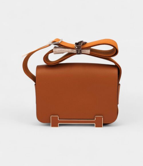 Hermès Geta Crossbody Bag in Orange Leather