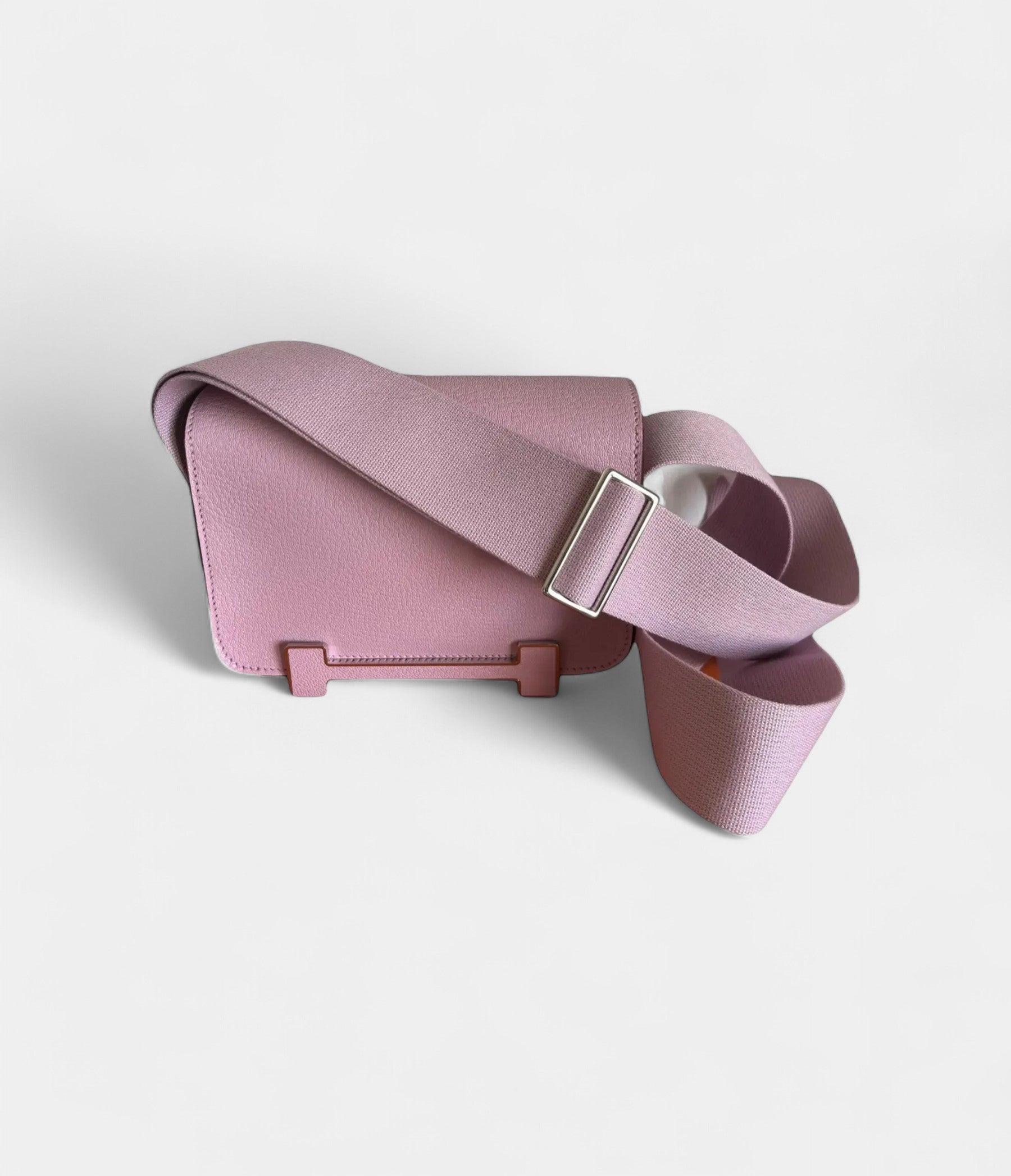 Hermès Geta Crossbody Bag in Pink Leather