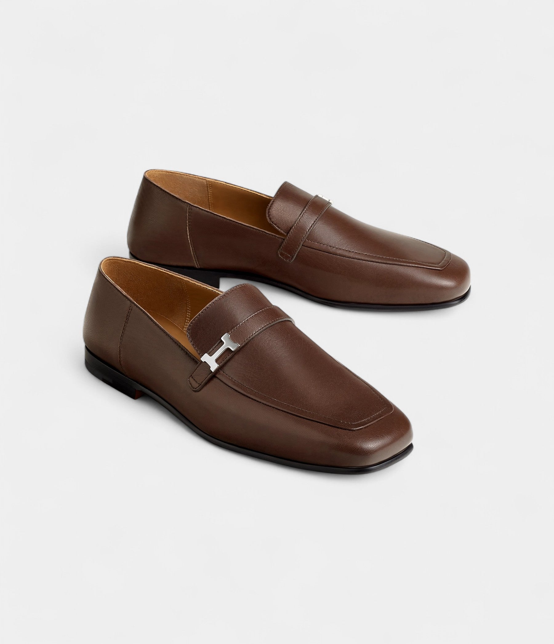 Hermès Giovanni Loafer – Timeless Sophistication in Rich Brown