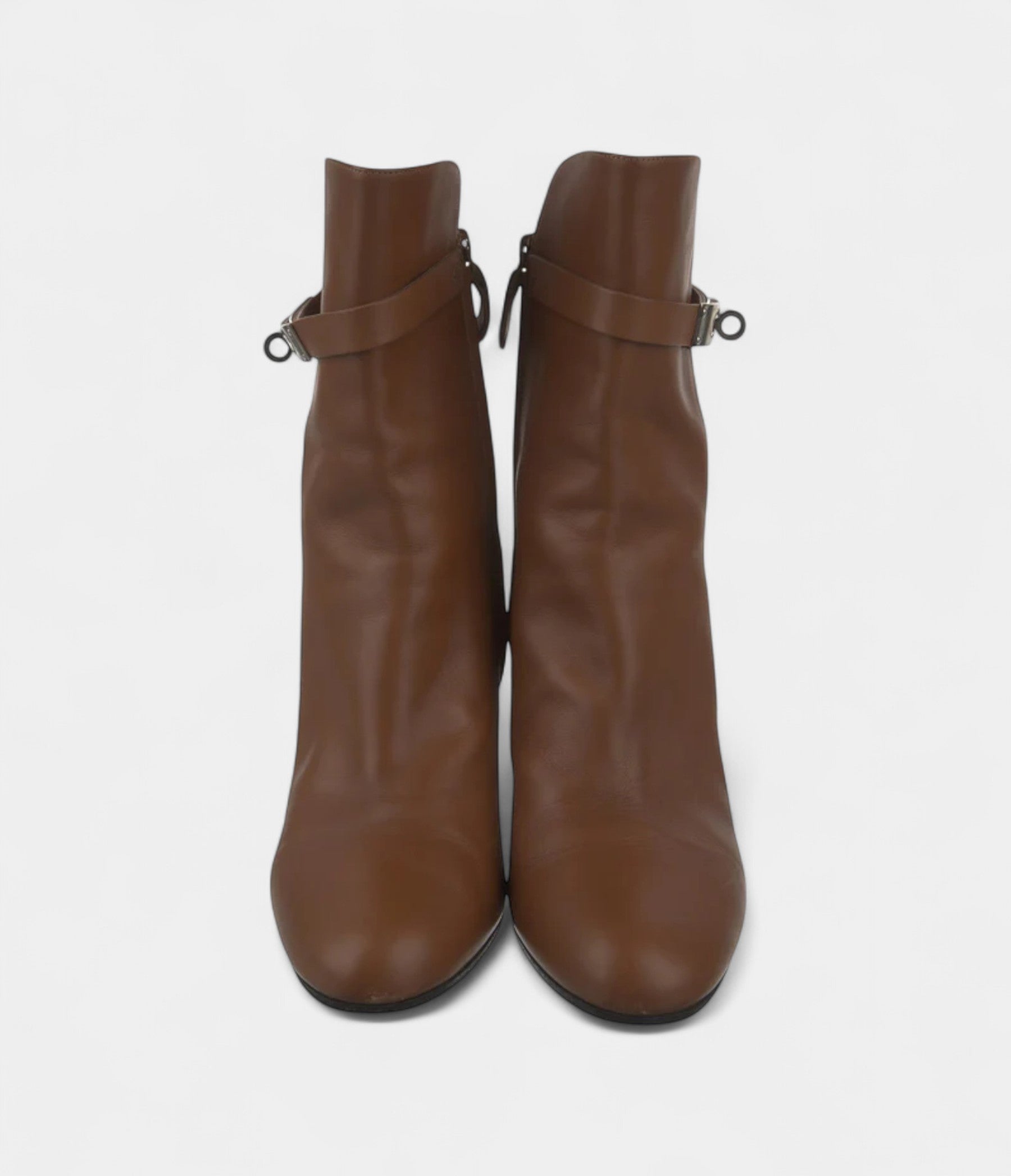 HermesJoueuseLeatherBootsABlendofPlayfulEleganceandSophisticatedCraftsmanship_3_ca9de052-20e9-42d2-a8df-731c84f867bc.jpg Hermès Joueuse Leather Boots A Blend of Playful Elegance and Sophisticated Craftsmanship