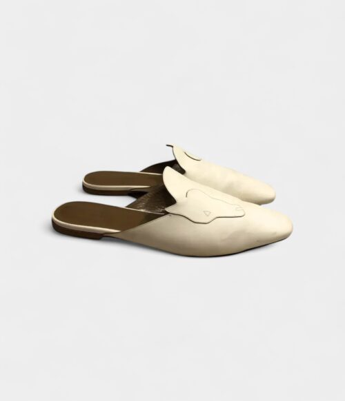 Hermès Leather Mules & Clogs A Fusion of Comfort and Elegance