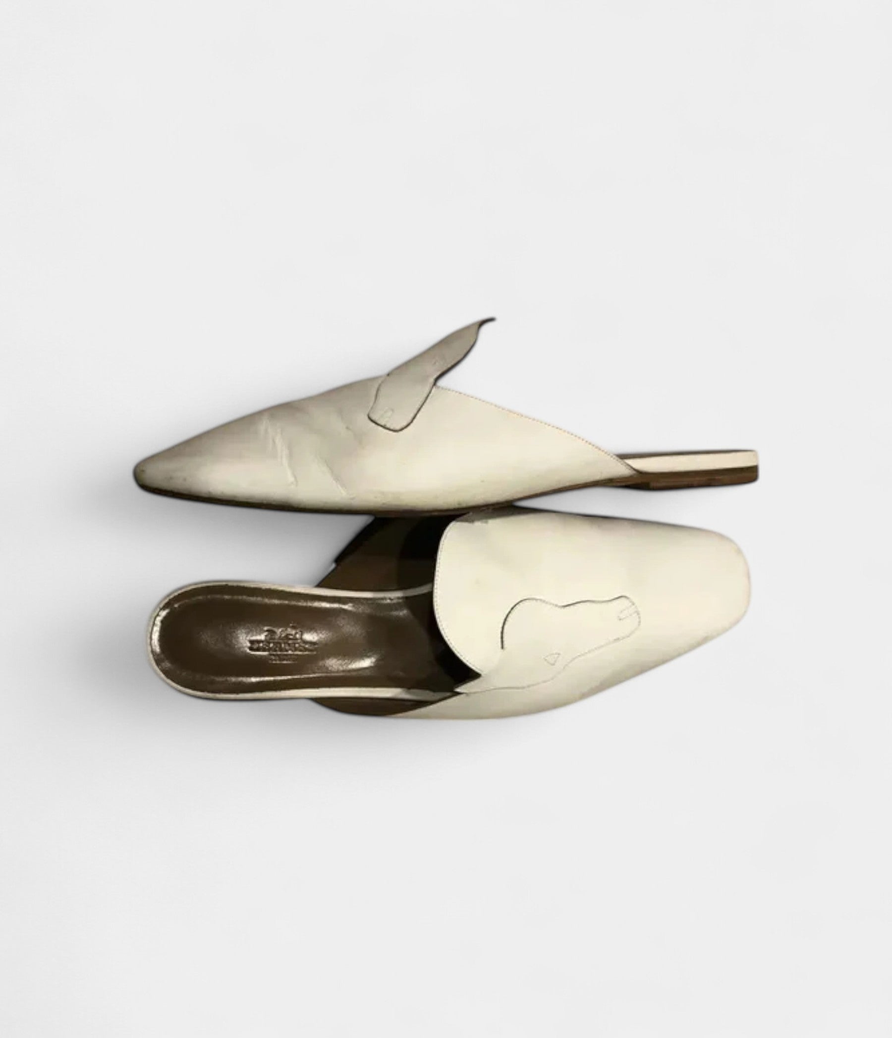 Hermès Leather Mules & Clogs A Fusion of Comfort and Elegance