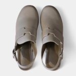 Hermès Leather Mules & Clogs Sophisticated Craftsmanship Meets Everyday Comfort