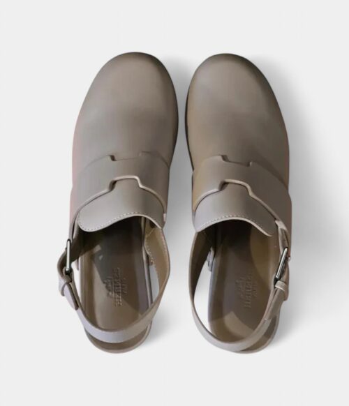 Hermès Leather Mules & Clogs Sophisticated Craftsmanship Meets Everyday Comfort