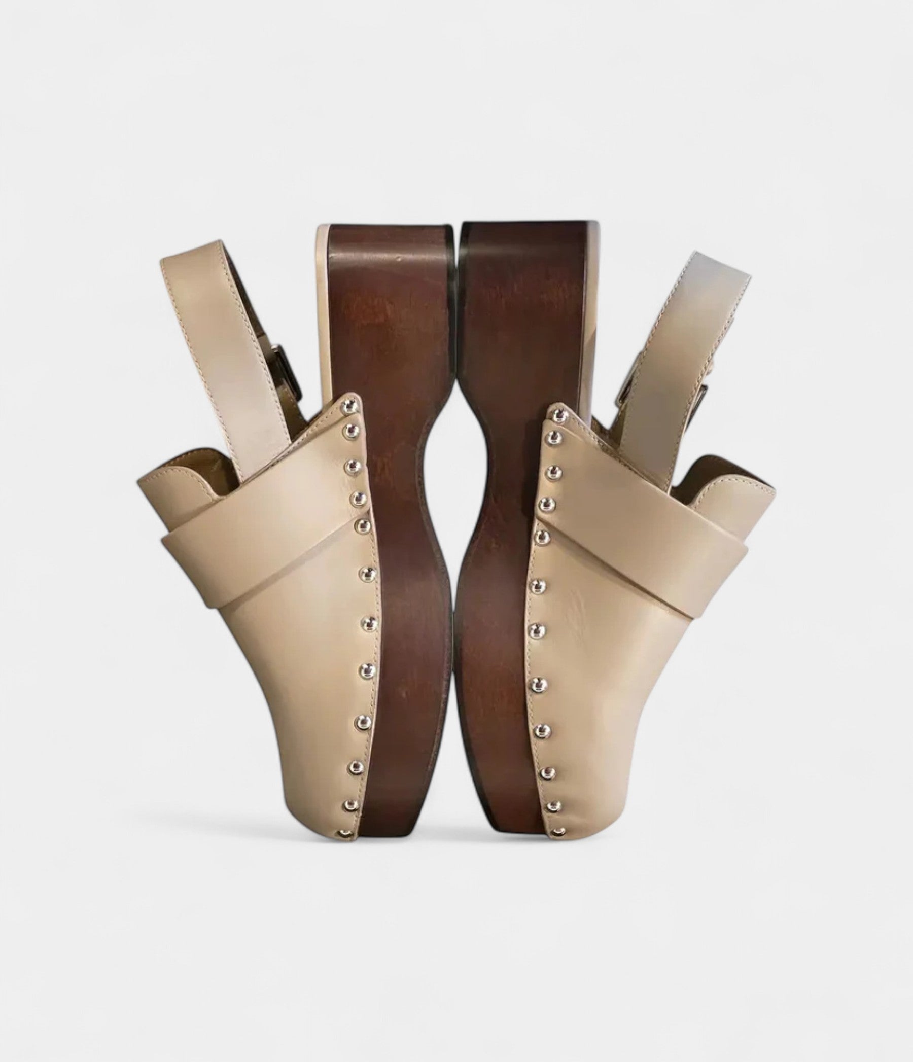 Hermès Leather Mules & Clogs Sophisticated Craftsmanship Meets Everyday Comfort