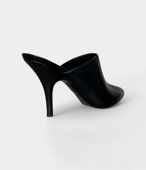 Hermès Leather Mules & Clogs The Art of Effortless Luxury