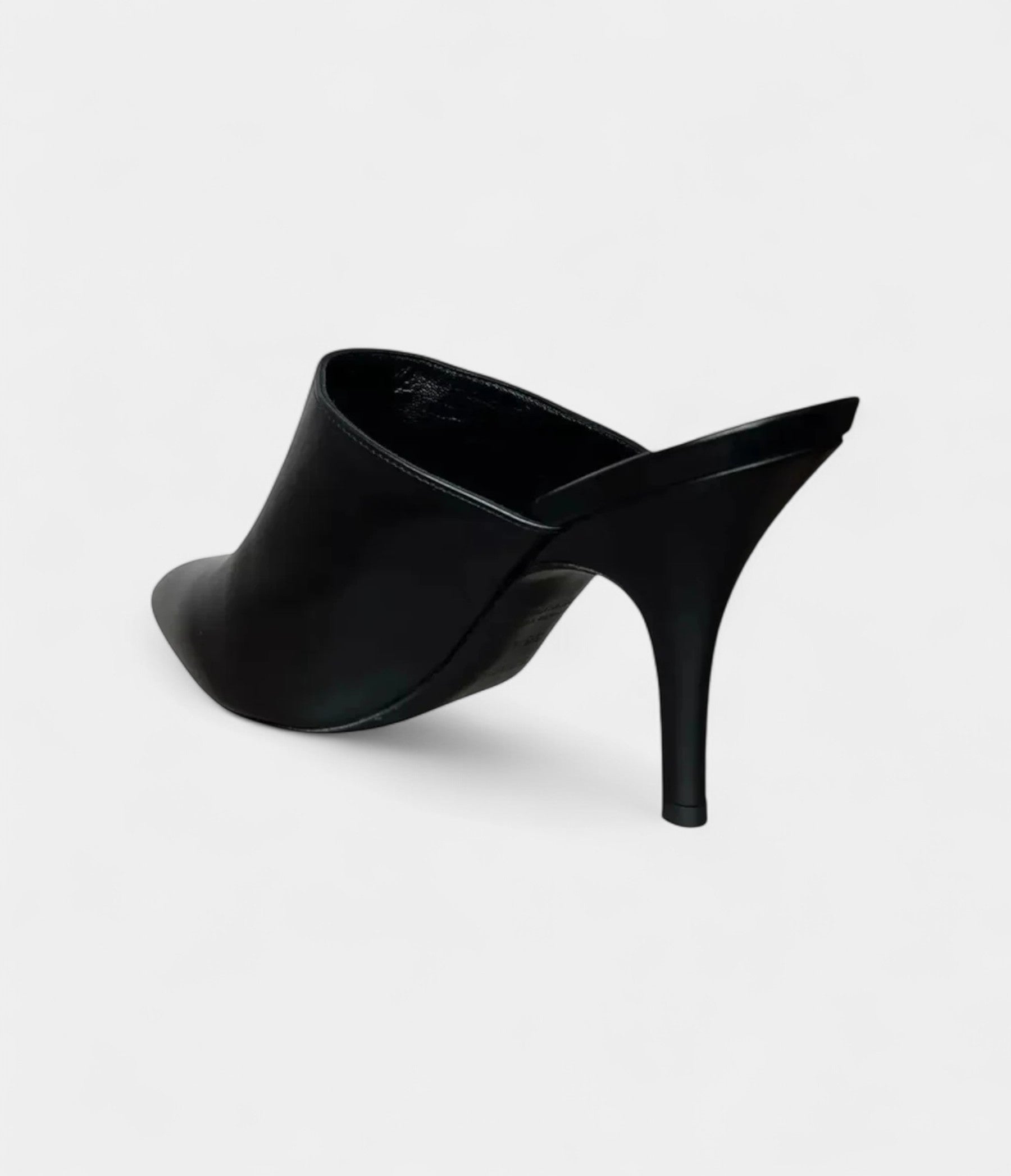 Hermès Leather Mules & Clogs The Art of Effortless Luxury