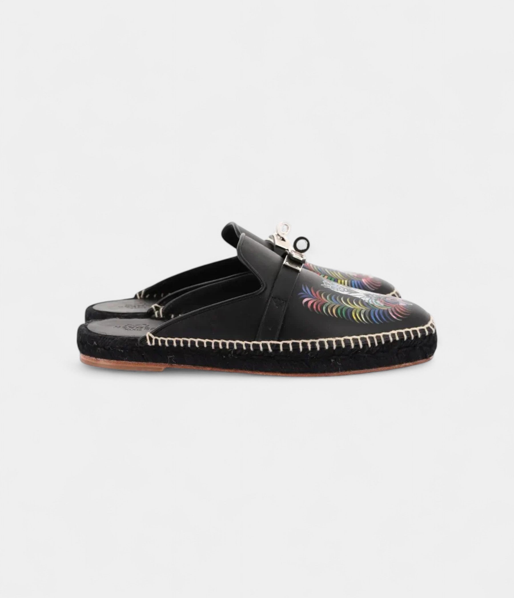 Hermès Leather Mules & Clogs The Perfect Balance of Comfort and Sophistication