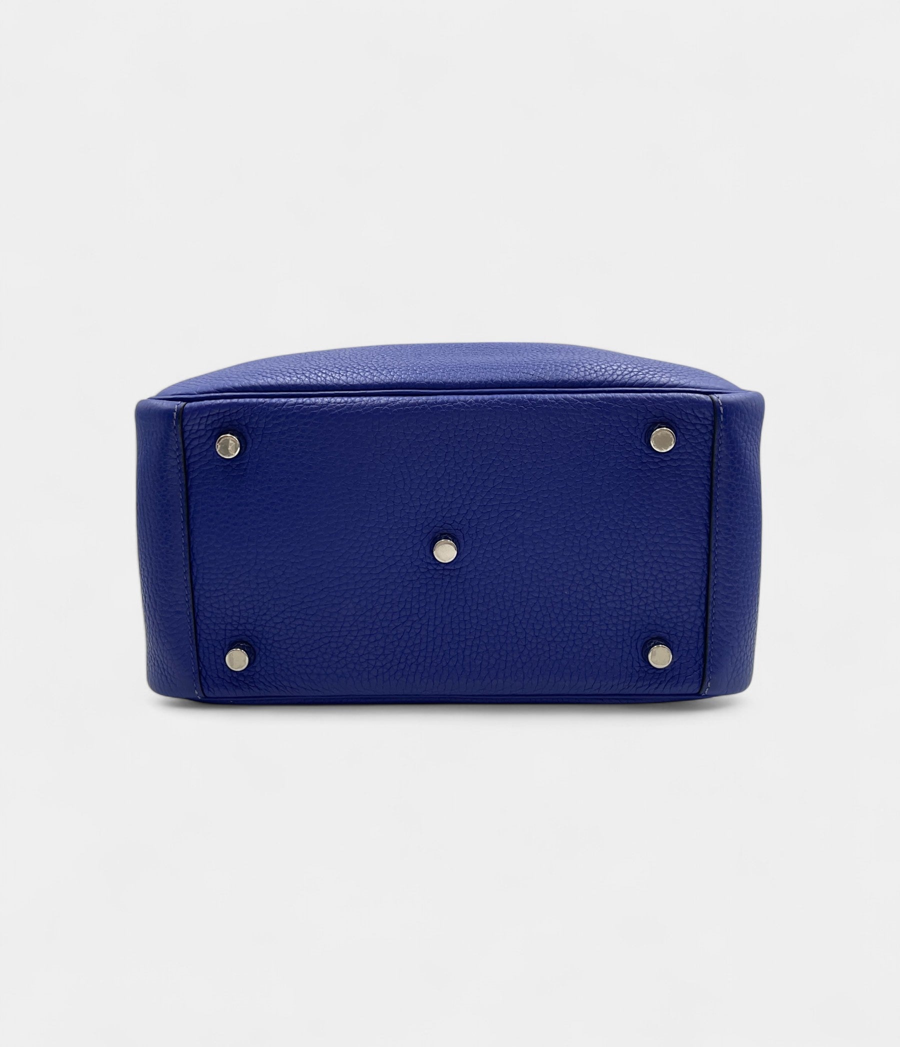 HermesLindy26BlueElectricinClemence_Palladiumhardware_5.jpg Hermès Lindy 26 Blue Electric in Clemence, Palladium hardware