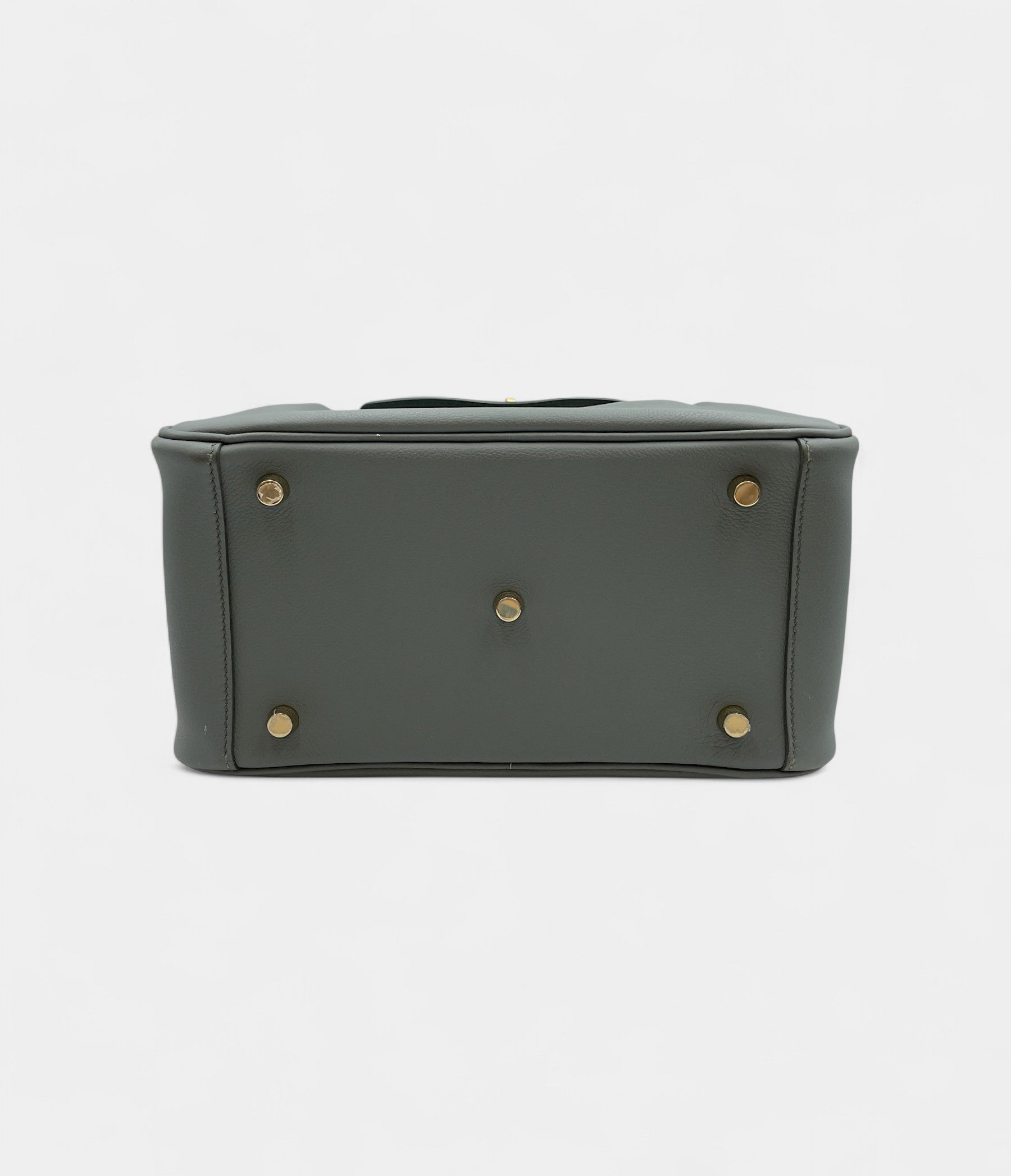 HermesLindy26inAlmondGreenEvercolorLeatherWithGoldHardware_4.jpg Hermès Lindy 26 in Almond Green Evercolor Leather With Gold Hardware