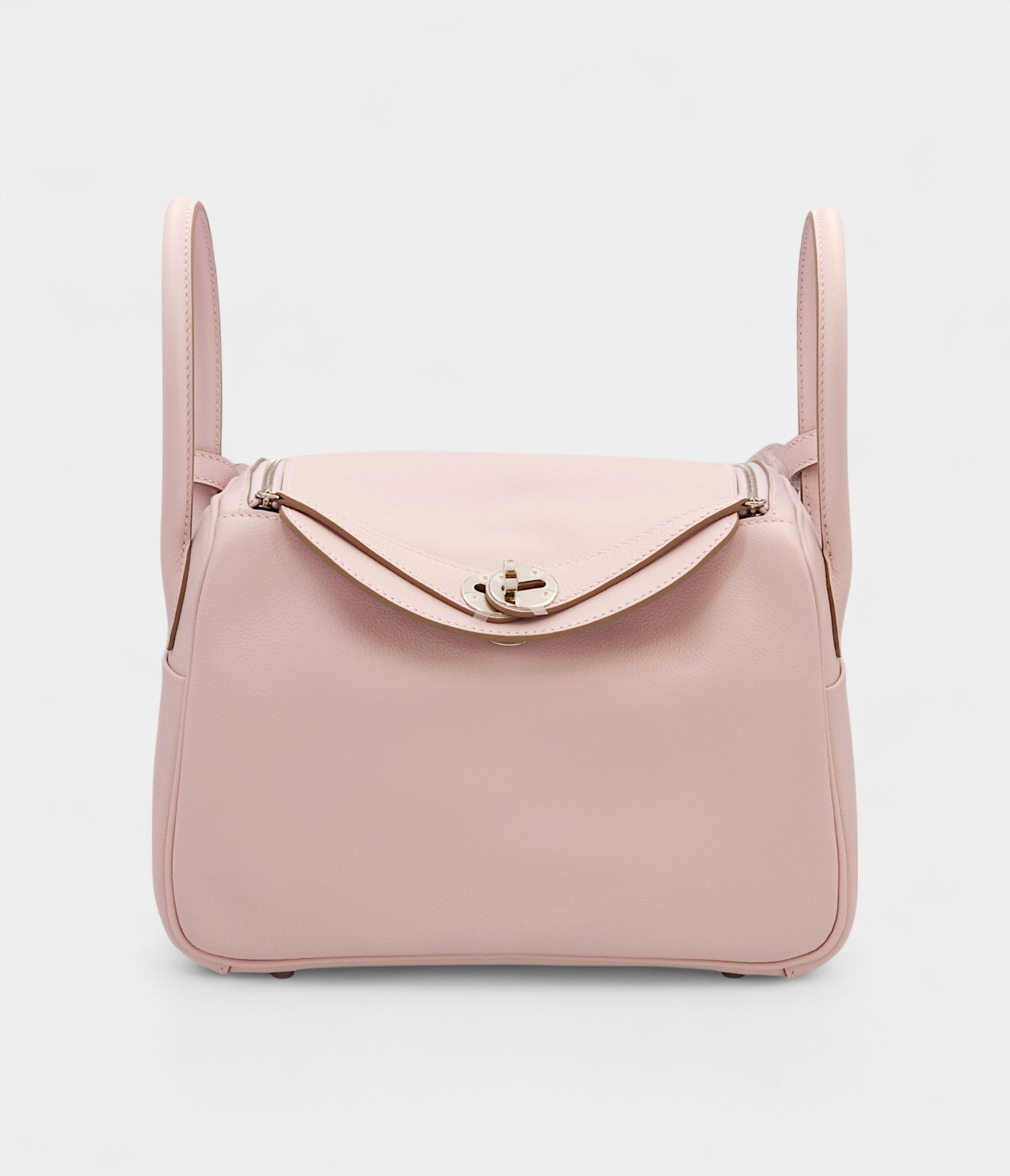 Hermès Lindy 26 in Mauve Pale Evercolor Leather with Palladium Hardware