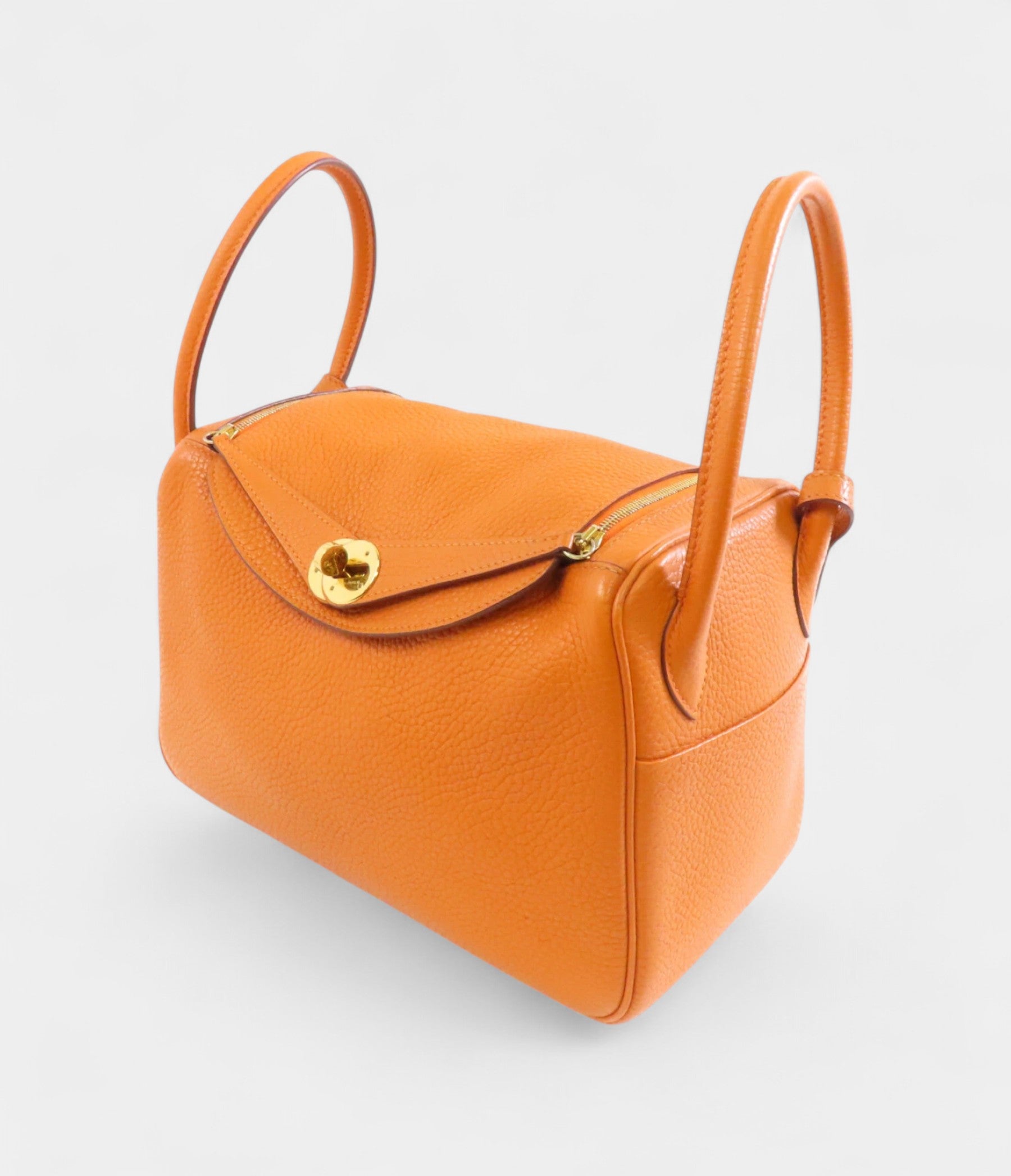 Hermès Lindy 26 in Orange Shoulder Bag Clemence Leather with Gold Hardware