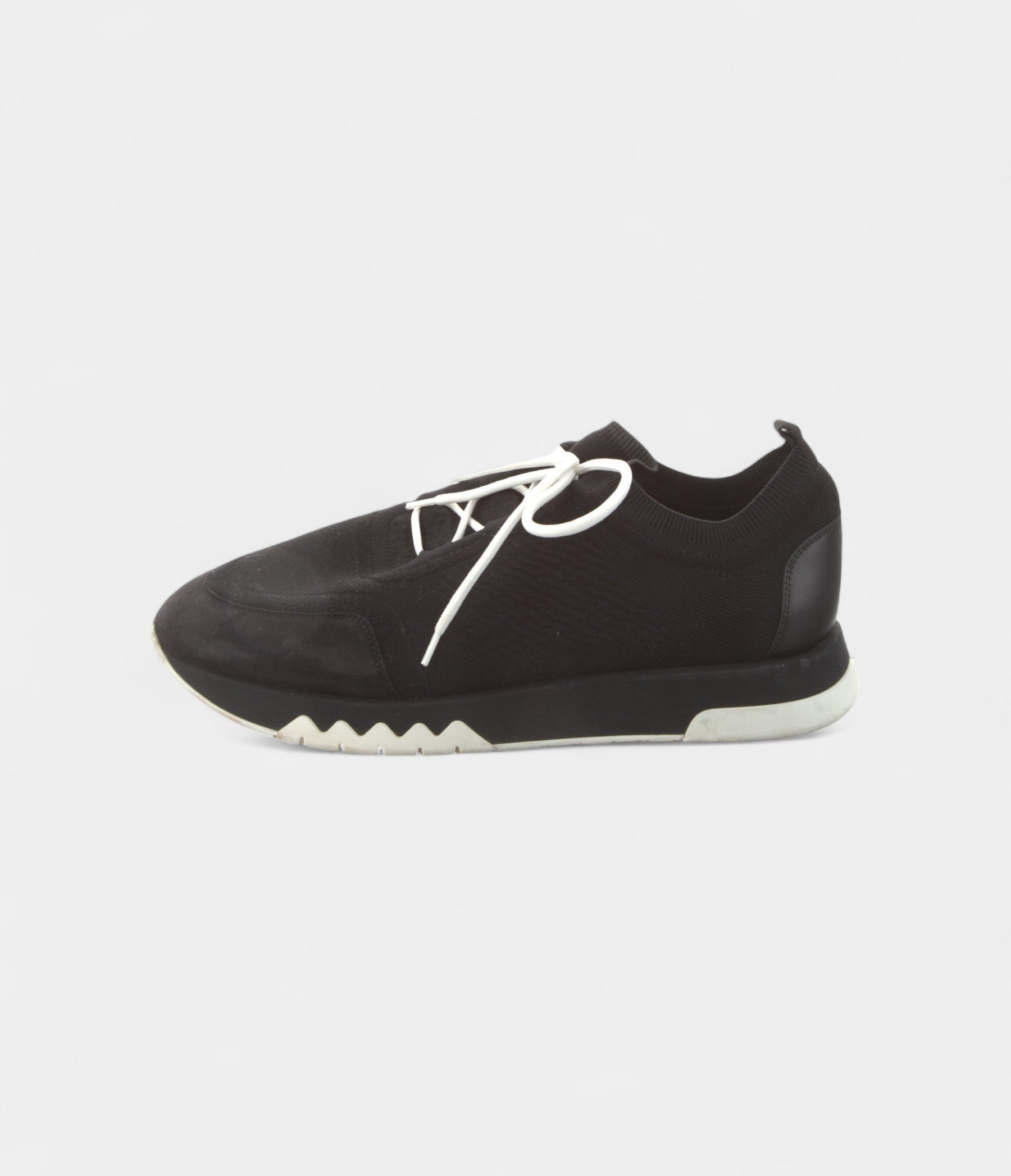 Hermès Men's Addict Athletic Sneakers Driven Style With Luxurious Craftsmanship
