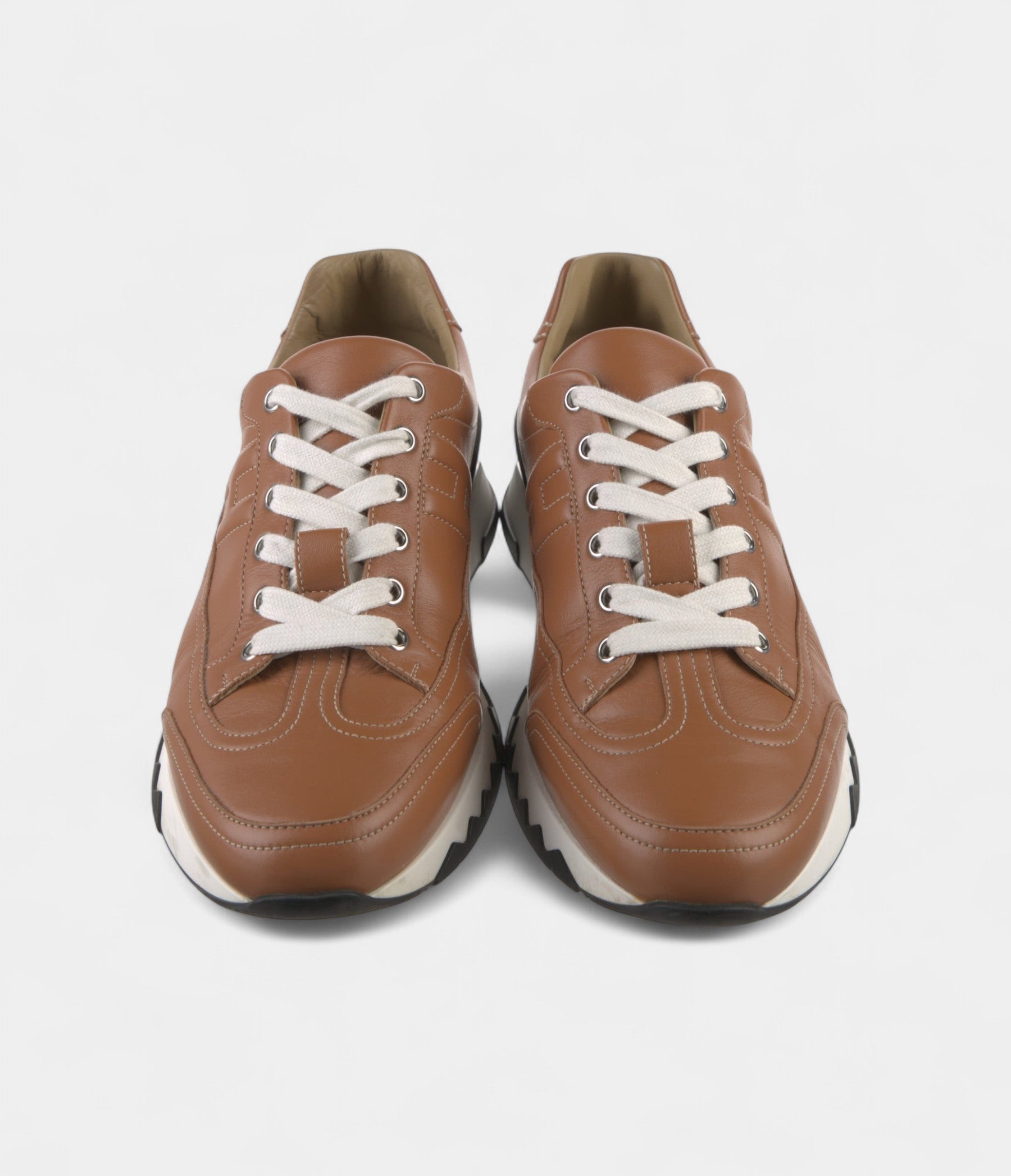 HermesMen_sTrailSneakersBoldDesignMeetsLuxuryCraftsmanship_3.jpg Hermès Men's Trail Sneakers Bold Design Meets Luxury Craftsmanship