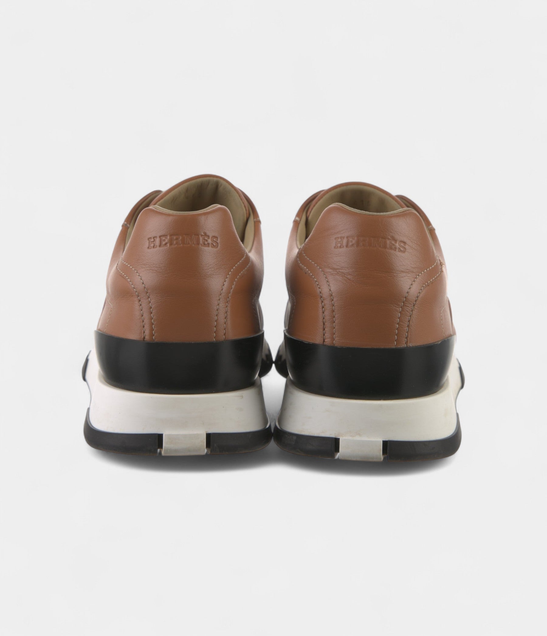 HermesMen_sTrailSneakersBoldDesignMeetsLuxuryCraftsmanship_4.jpg Hermès Men's Trail Sneakers Bold Design Meets Luxury Craftsmanship