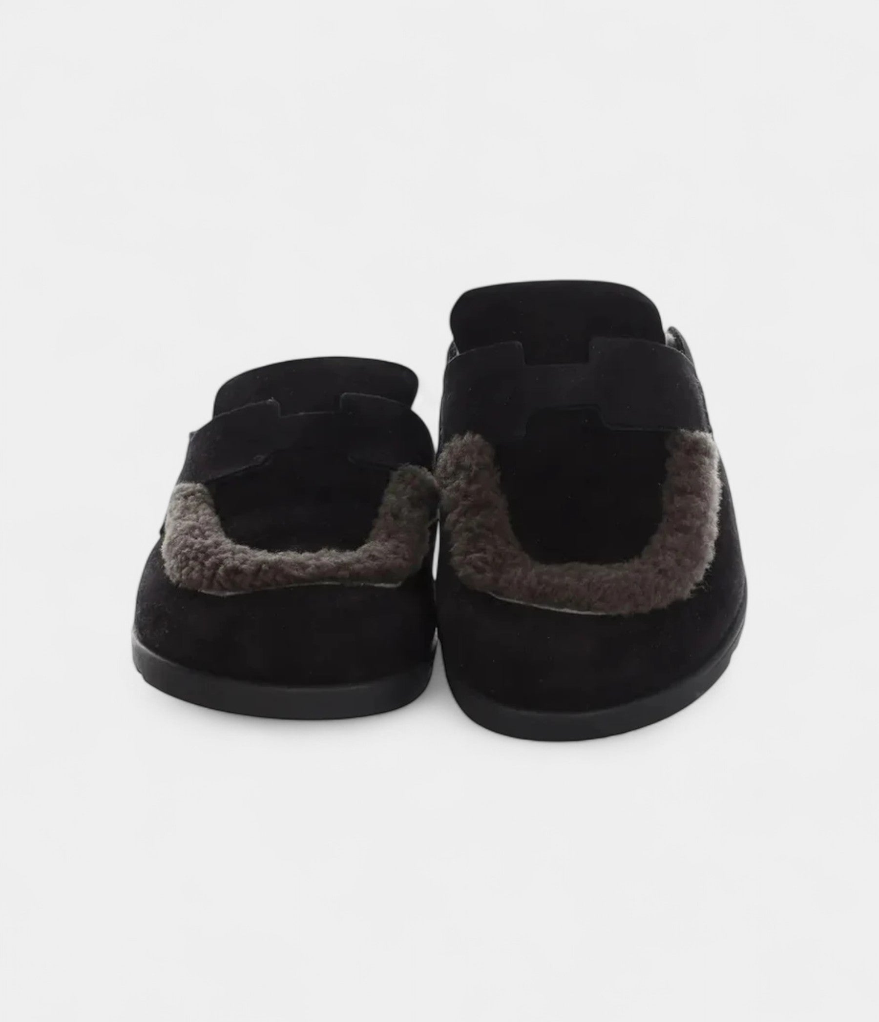 Hermès Mules & Clogs: Quiet Luxury, Effortless Style