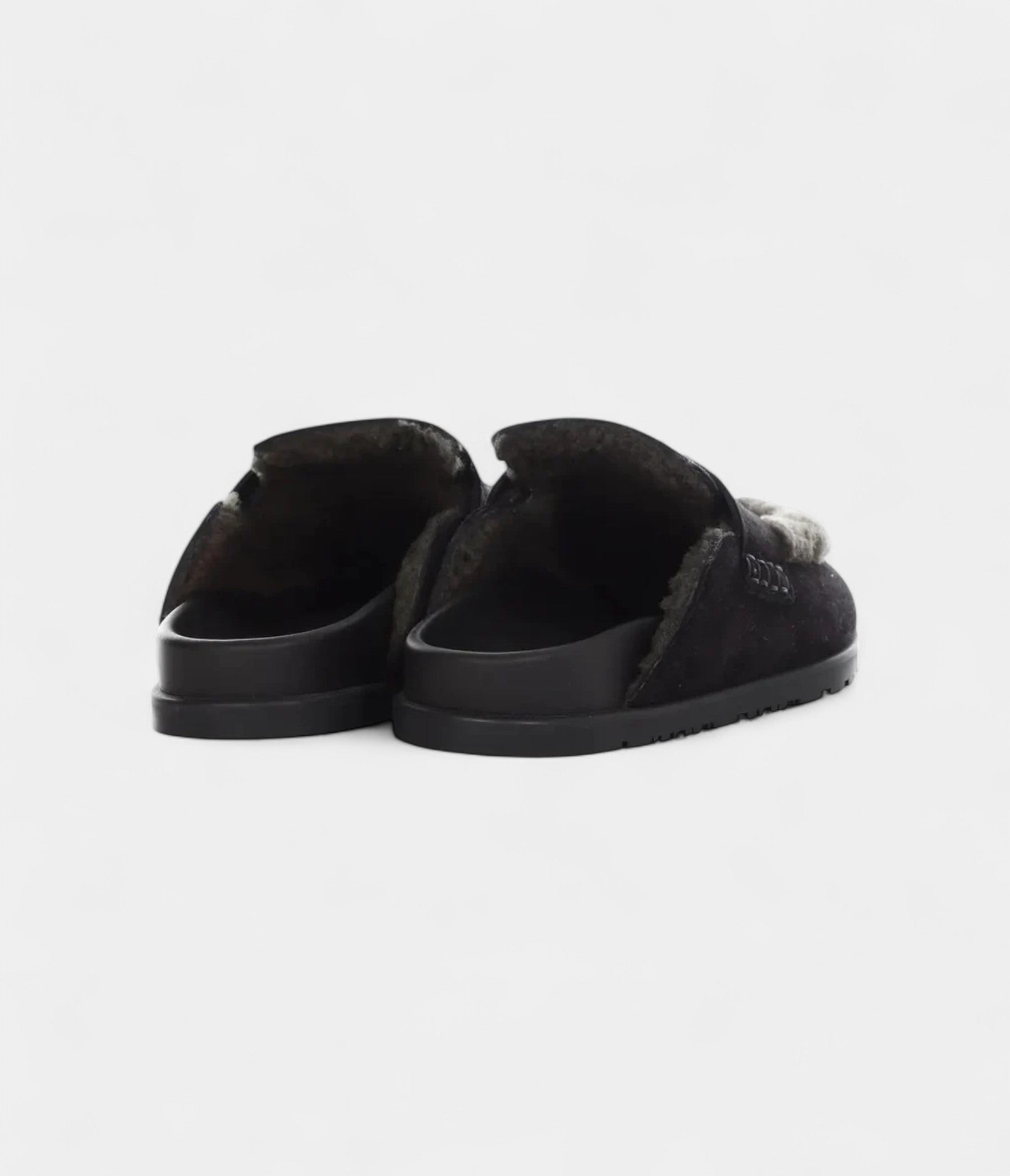 Hermès Mules & Clogs: Quiet Luxury, Effortless Style