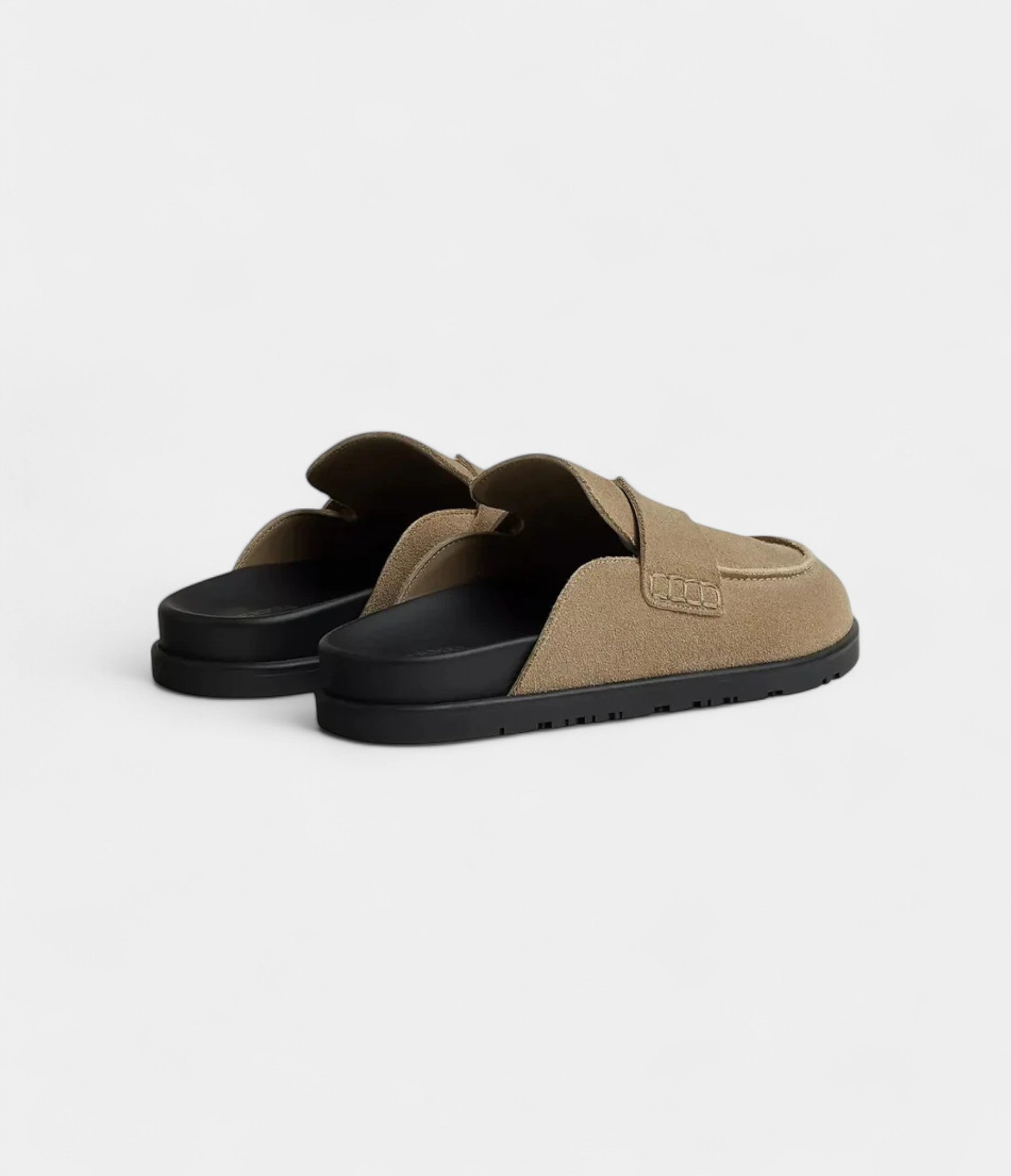 Hermès Mules & Clogs Where Craftsmanship Meets Effortless Style