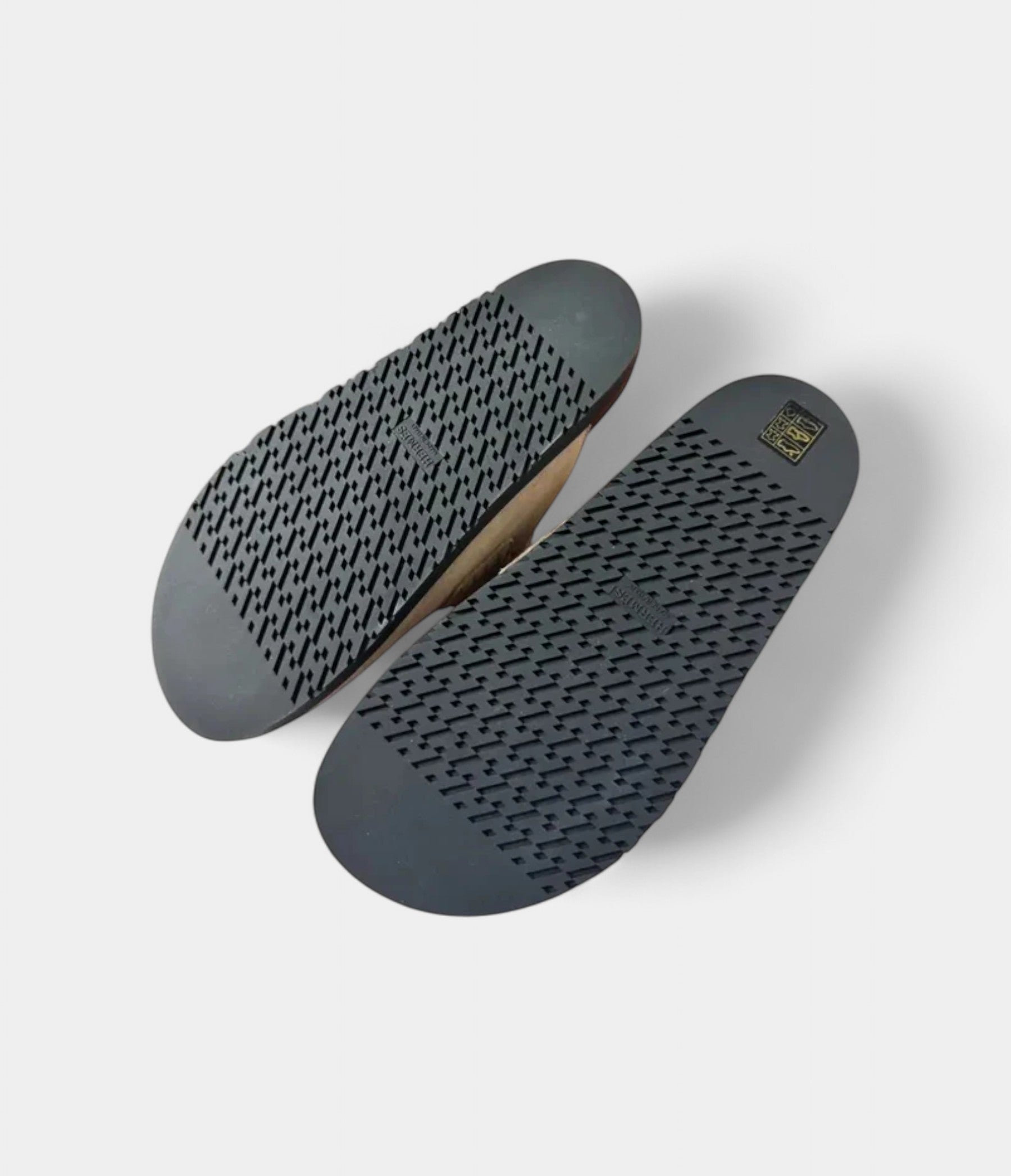 Hermès Mules & Clogs Where Craftsmanship Meets Effortless Style