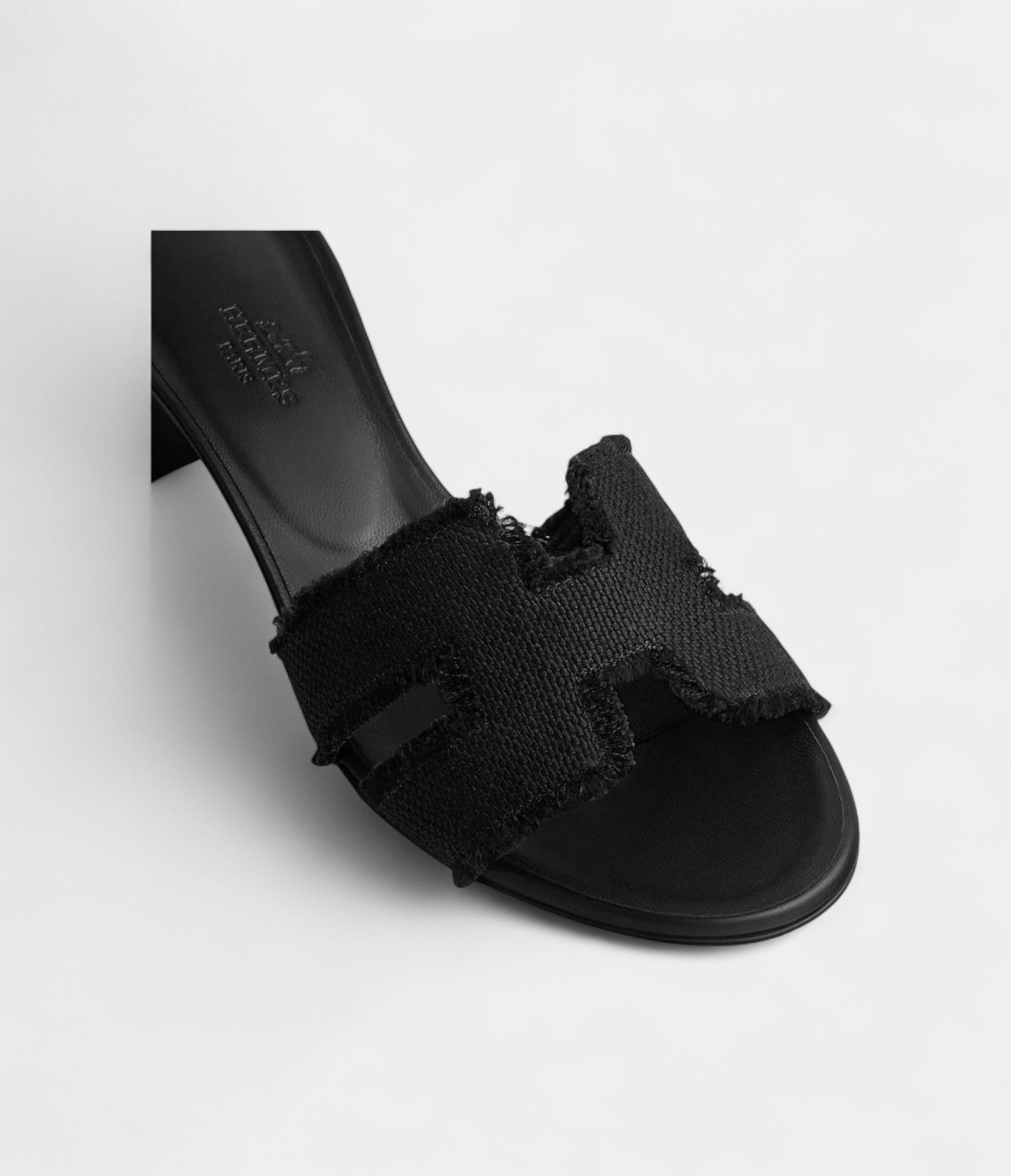 HermesOasisSandalsCalfskinBlackFringedLinenCanvasSize_2.jpg Hermès Oasis Sandals Calfskin Black Fringed Linen Canvas Size