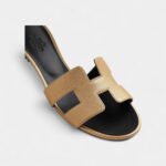 Hermès Oasis Sandals Calfskin Gold Dore Side