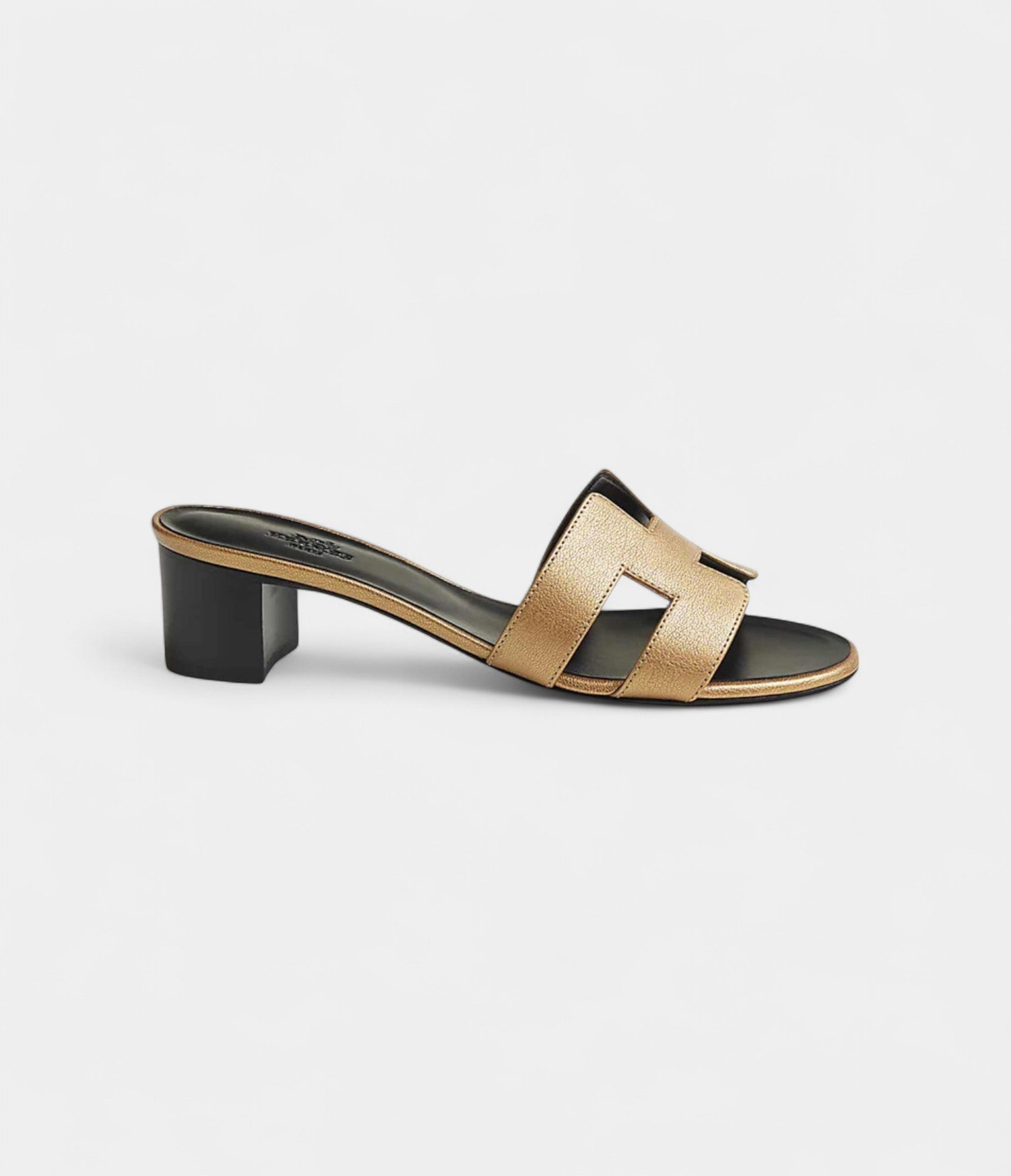 Hermès Oasis Sandals Calfskin Gold Dore Side