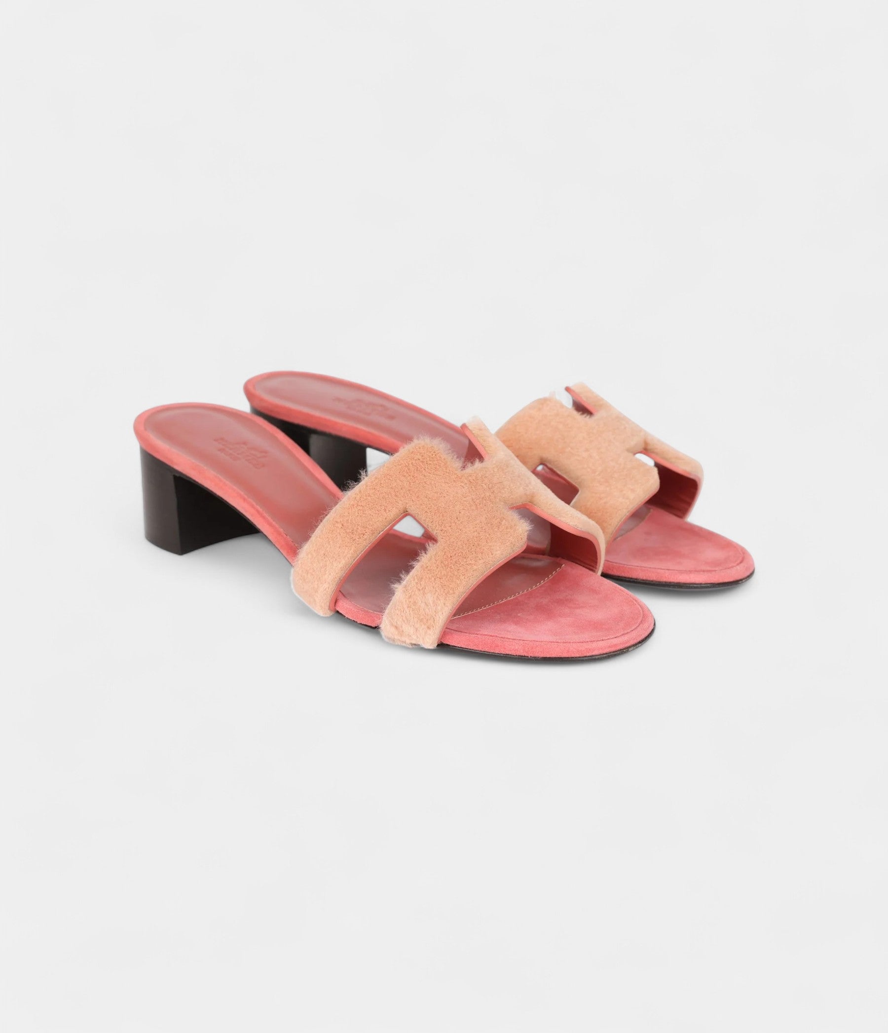Hermès Oasis Sandals Rouge Blush Fur 38.5