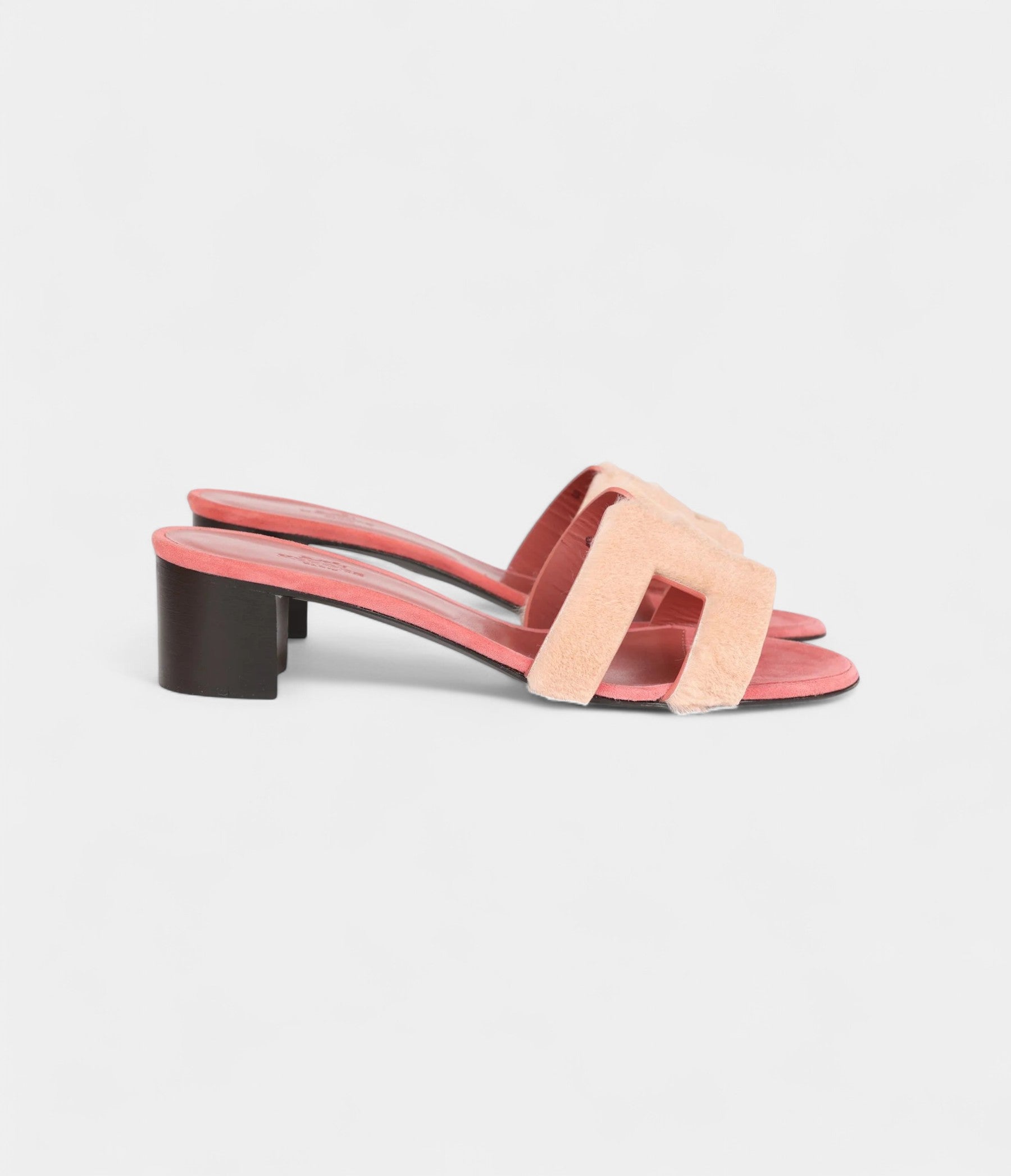 Hermès Oasis Sandals Rouge Blush Fur 38.5