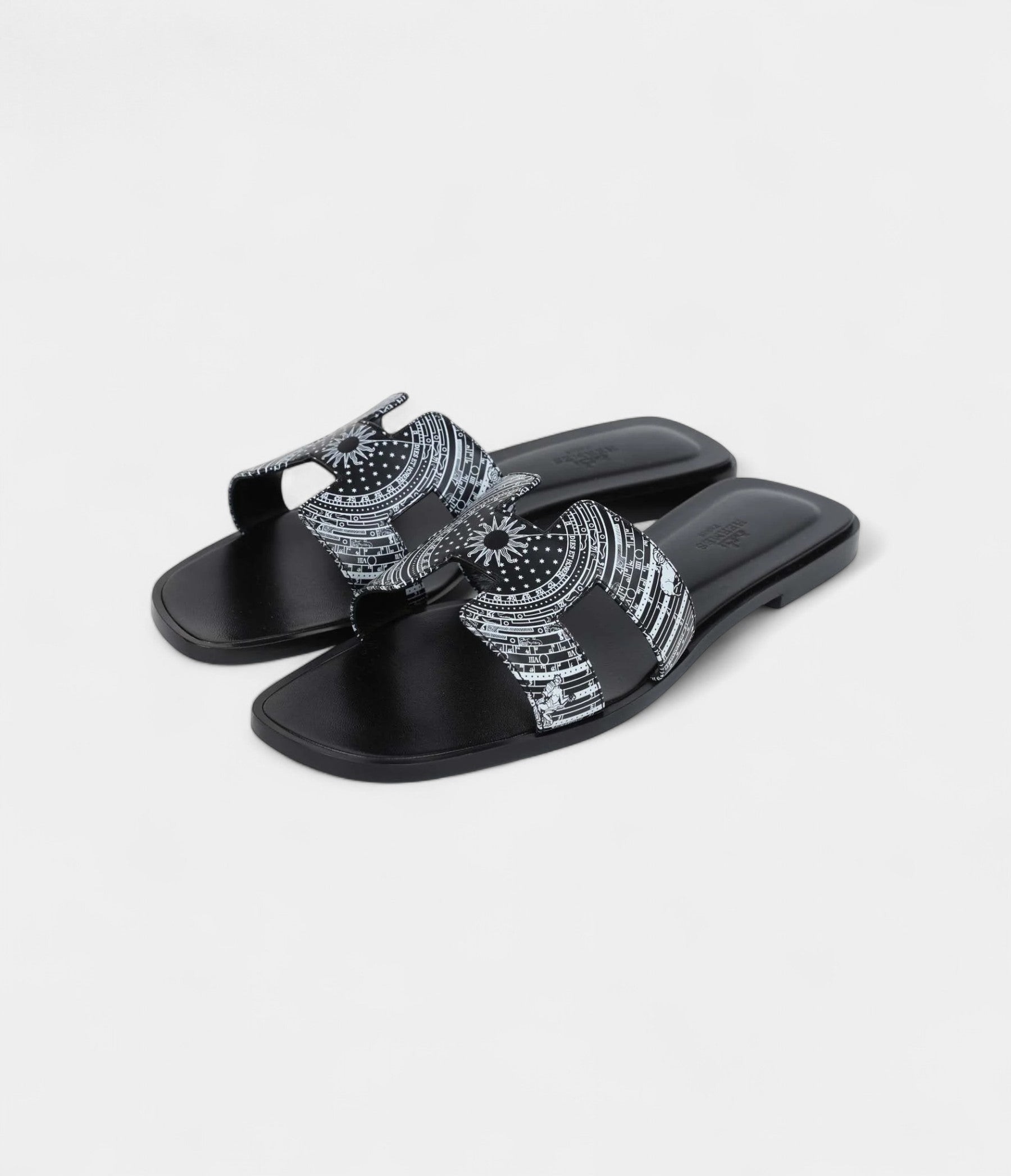 Hermès Oran Sandals Astrologie Bandana Black and White Calfskin 40 EU
