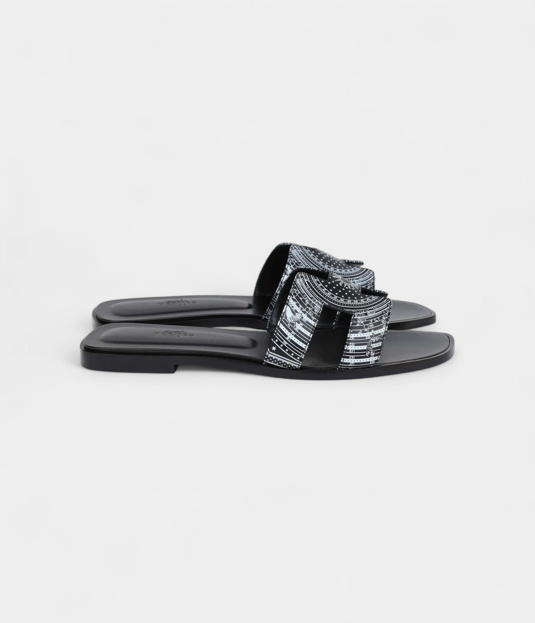 Hermès Oran Sandals Astrologie Bandana Black and White Calfskin 40 EU