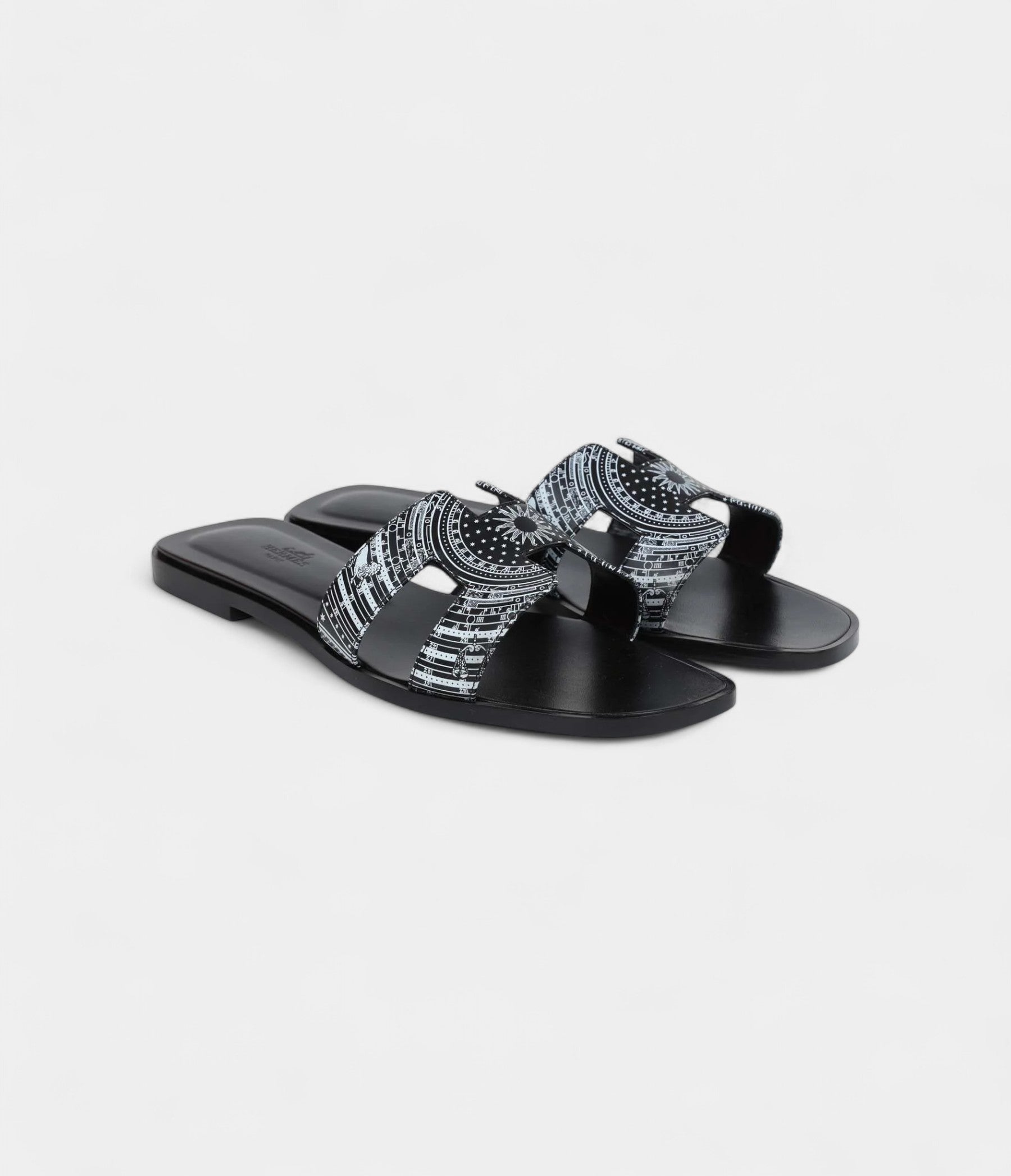 Hermès Oran Sandals Astrologie Bandana Black and White Calfskin 40 EU