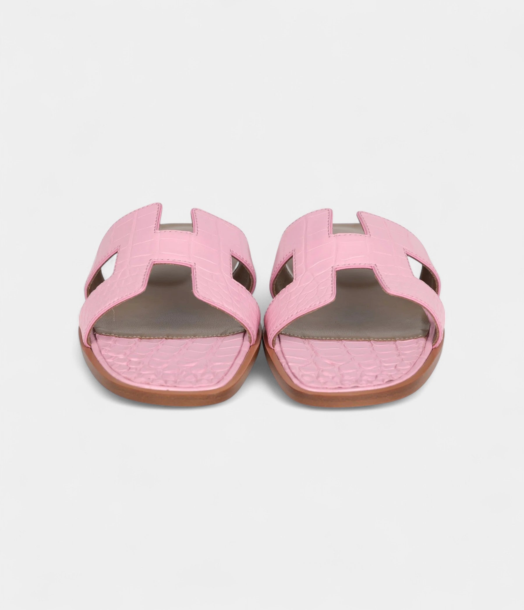 Hermès Oran Sandals Bubblegum Matte Alligator 38 EU