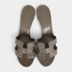Hermès Oasis Sandals Gris Clair Ostrich 41 EU